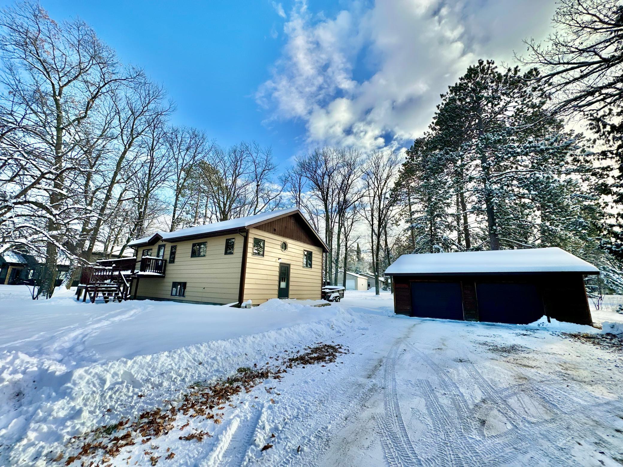 209 Lakeshore Dr W, Hackensack, MN 56452