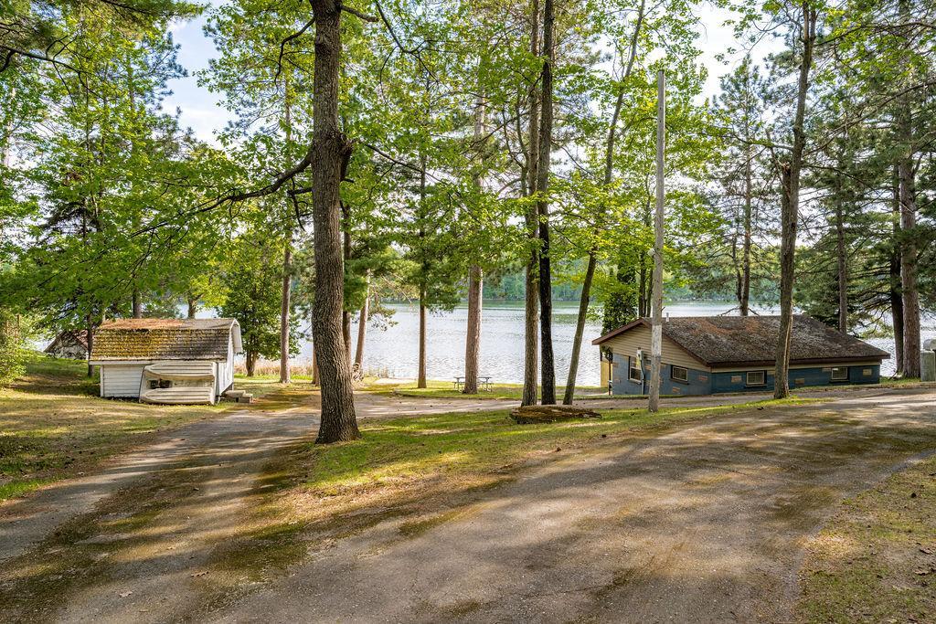 35761 Lake St, Cohasset, MN 55721