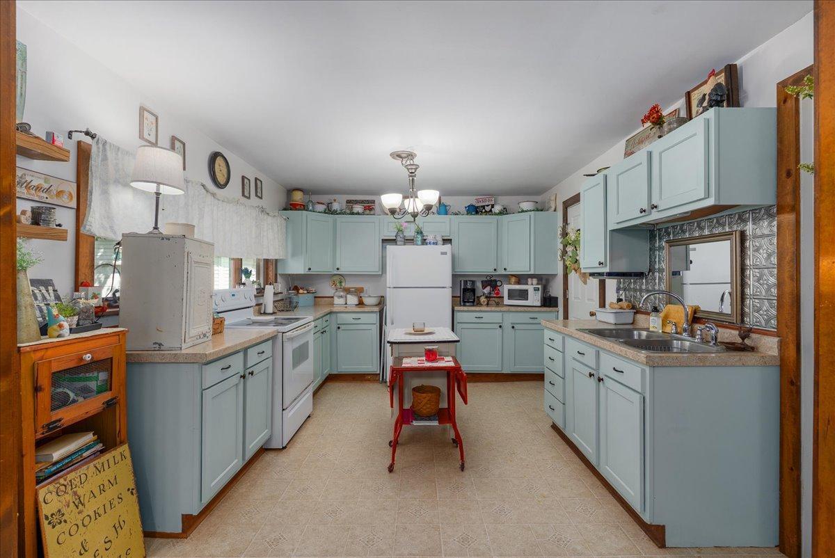 385 1st Ave W, Clear Lake, WI 54005