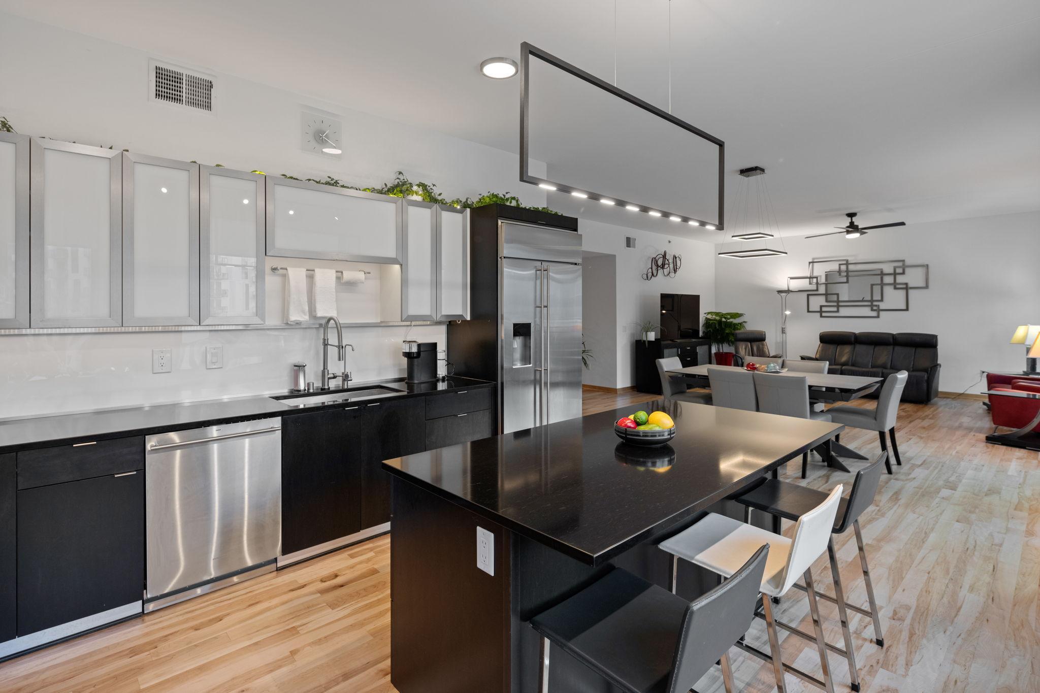 1240 S 2nd St #306, Minneapolis, MN 55415
