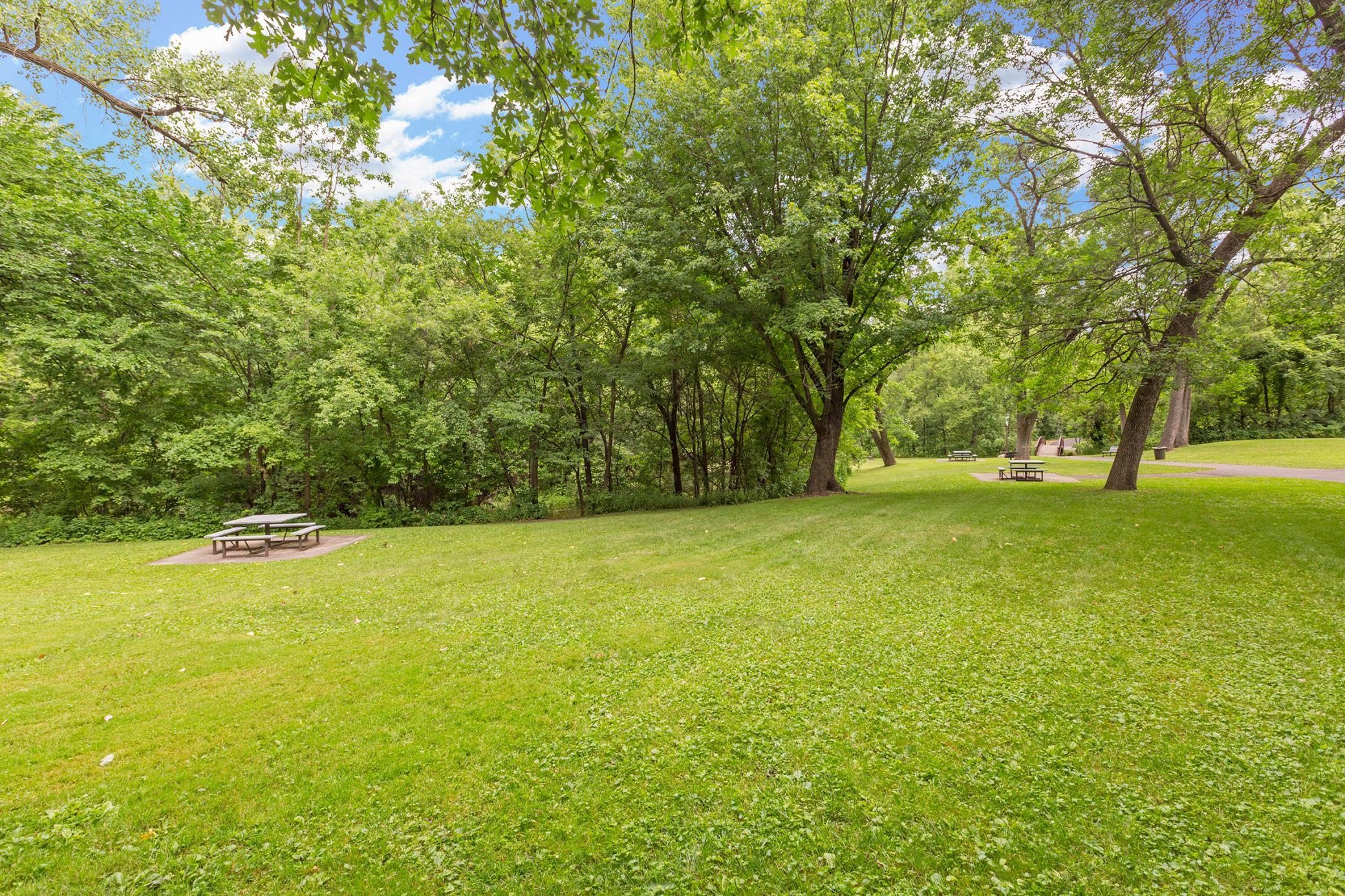 91 65 1/2 Way NE, Fridley, MN 55432