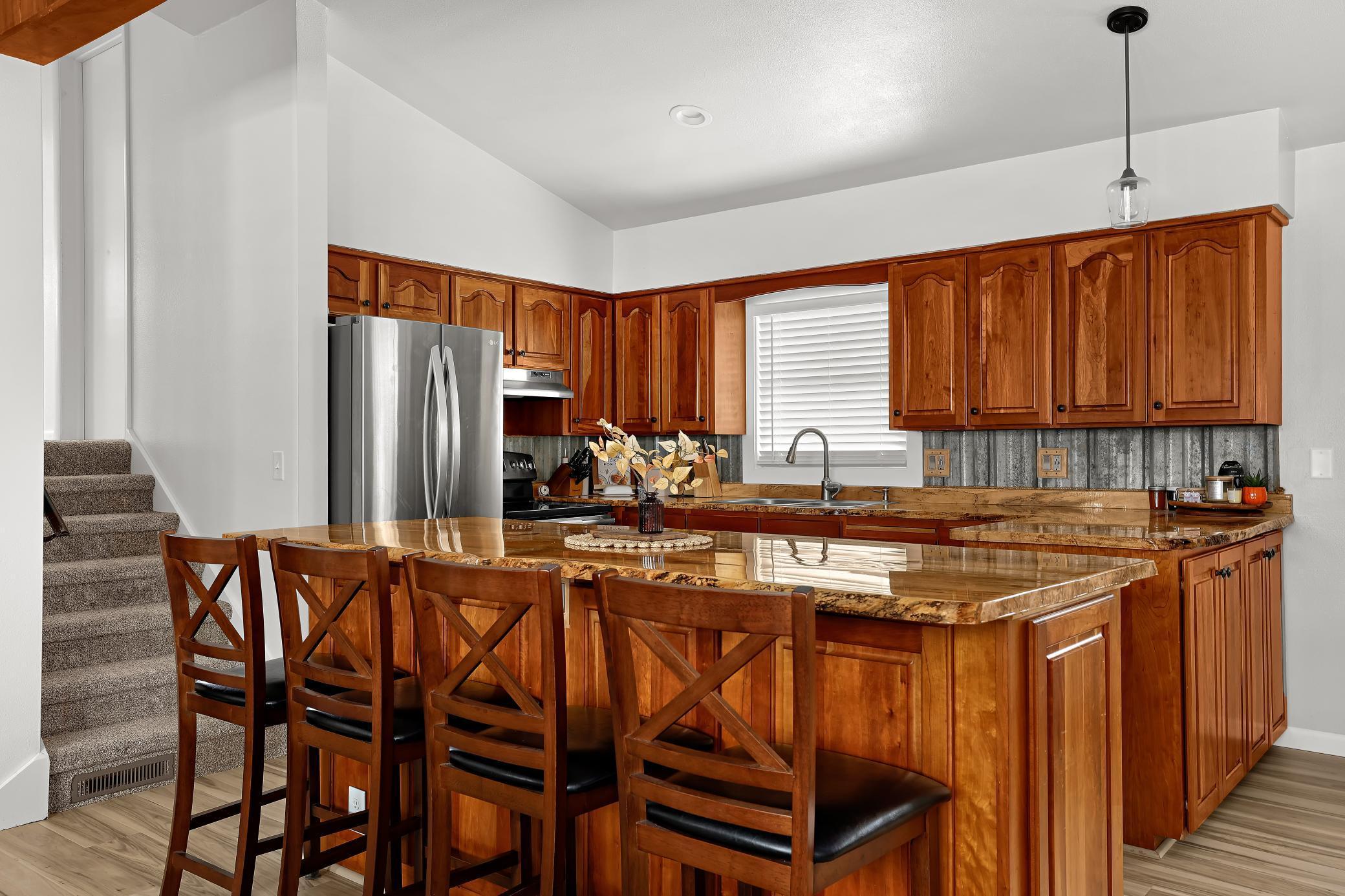510 Madison St E, Caledonia, MN 55921