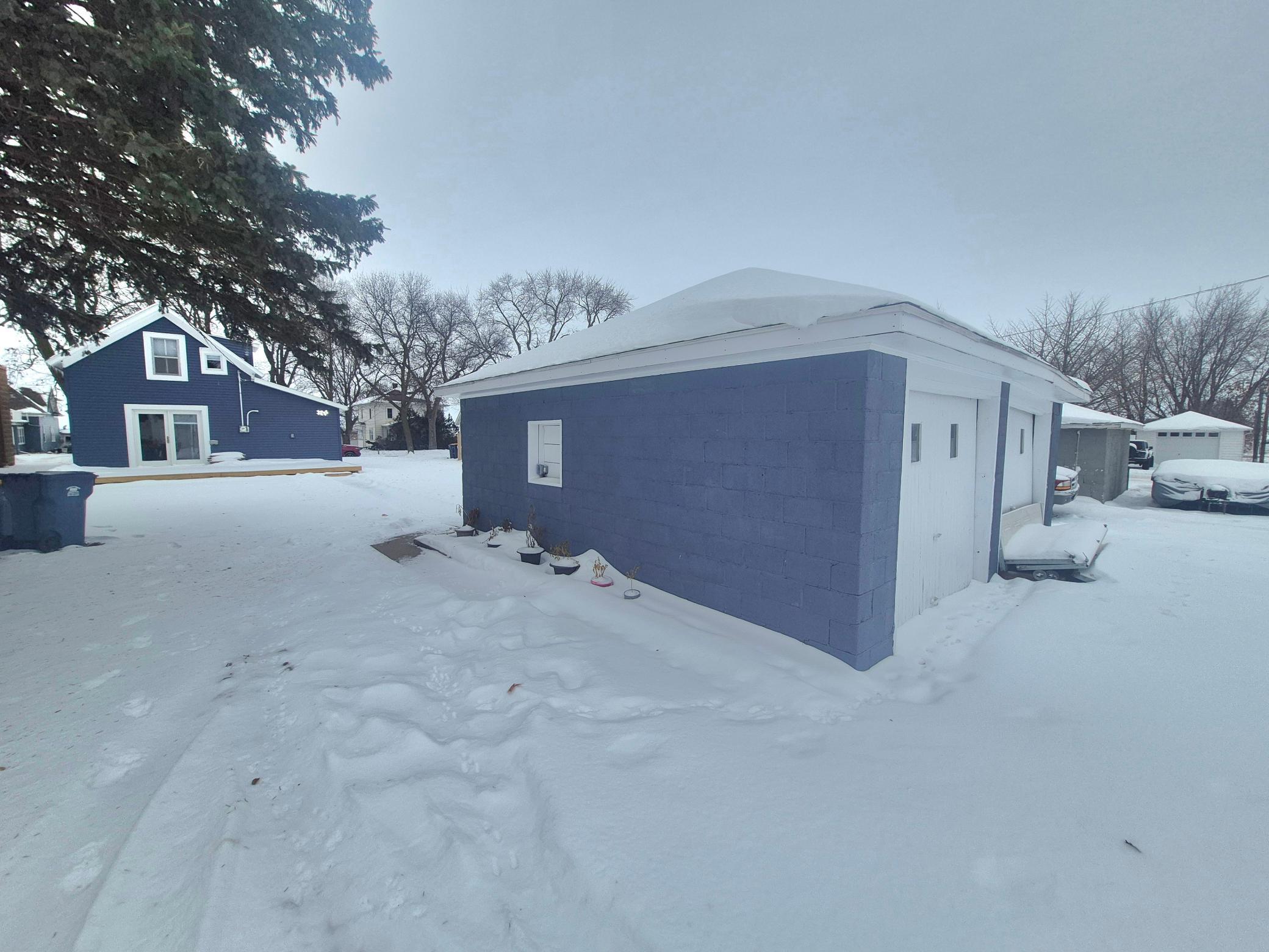 1137 Ash Ave, Gibbon, MN 55335