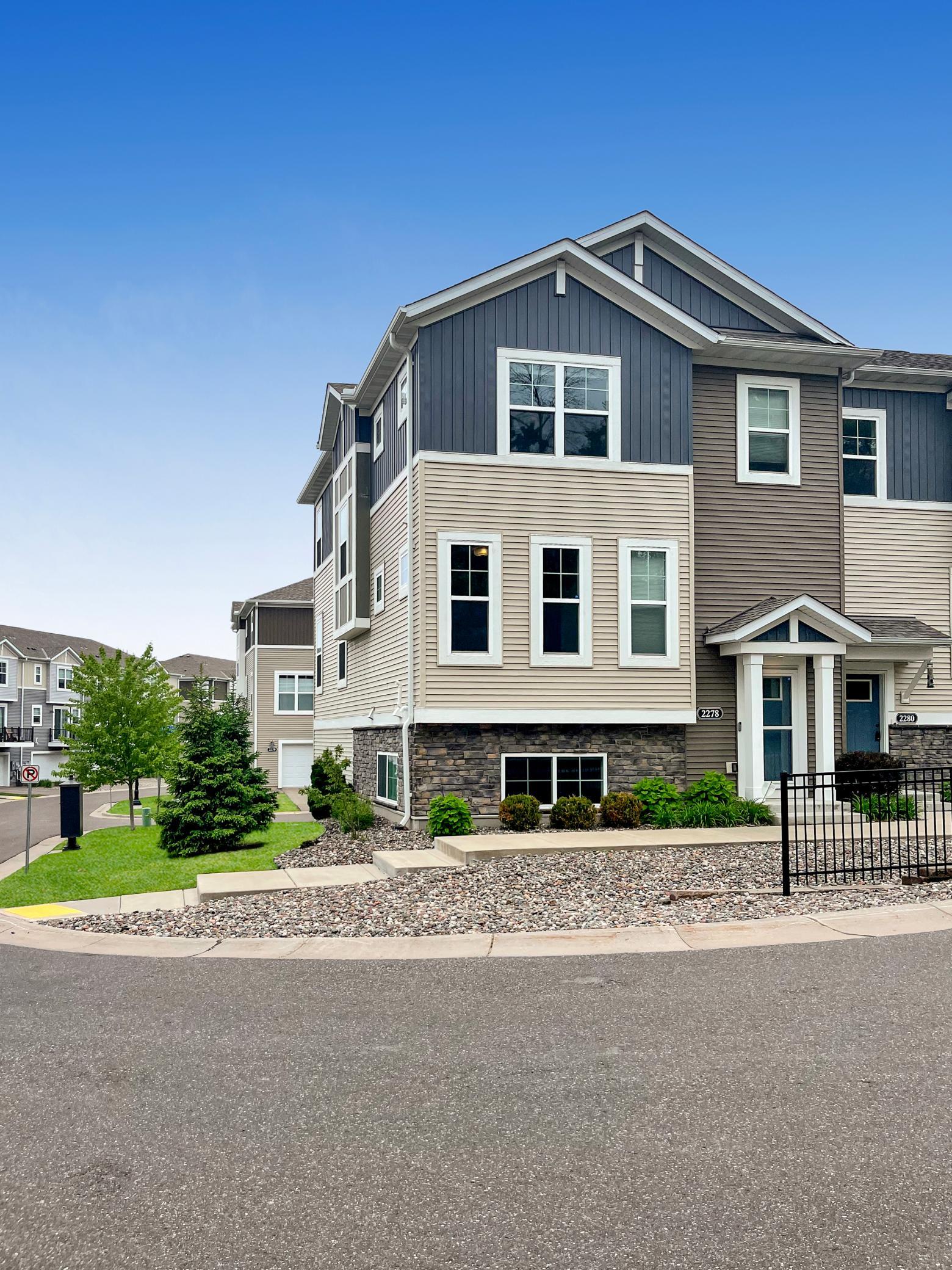 2278 Polar Way, North Saint Paul, MN 55109