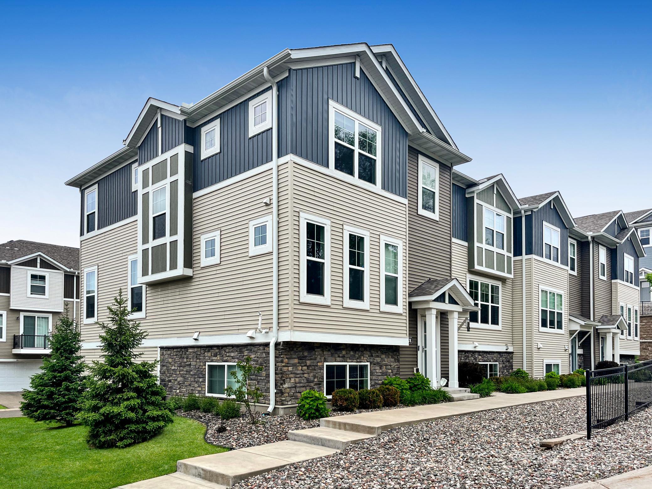 2278 Polar Way, North Saint Paul, MN 55109
