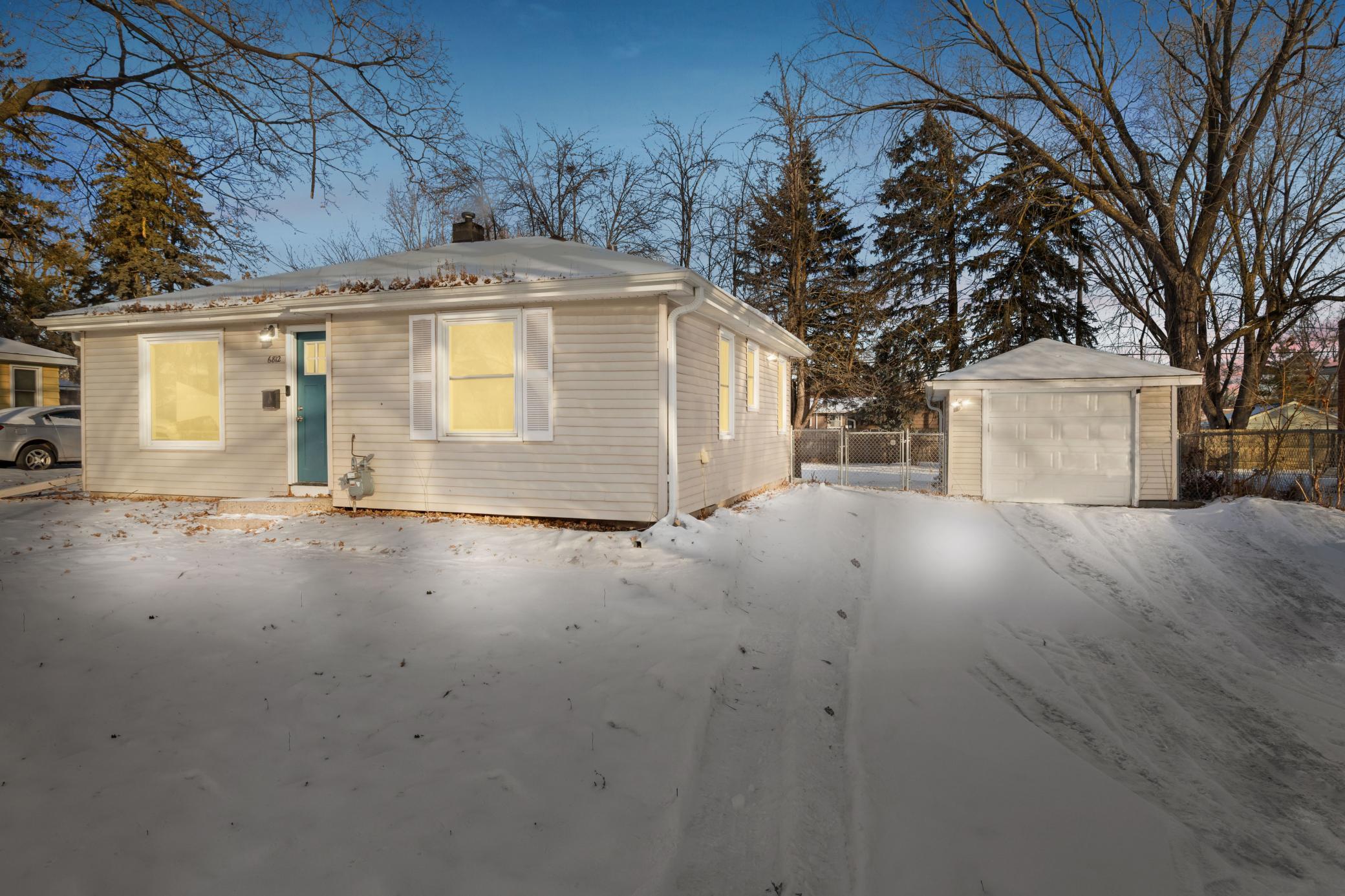 6812 50th Ave N, Crystal, MN 55428