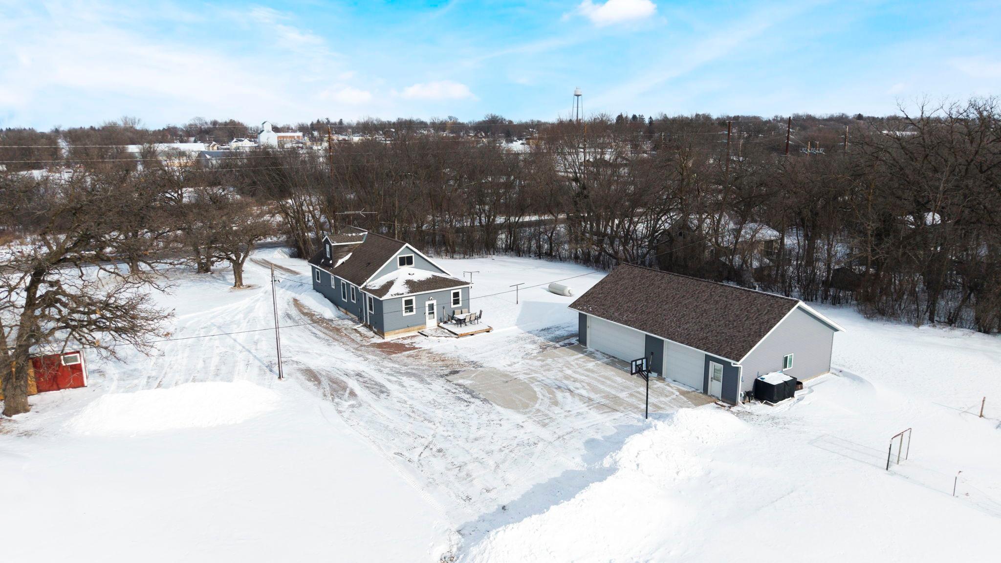 9315 Willow Creek Rd, Kimball, MN 55353