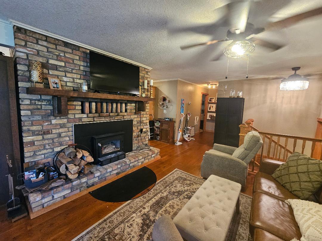 37214 Woodland Dr, Cohasset, MN 55721