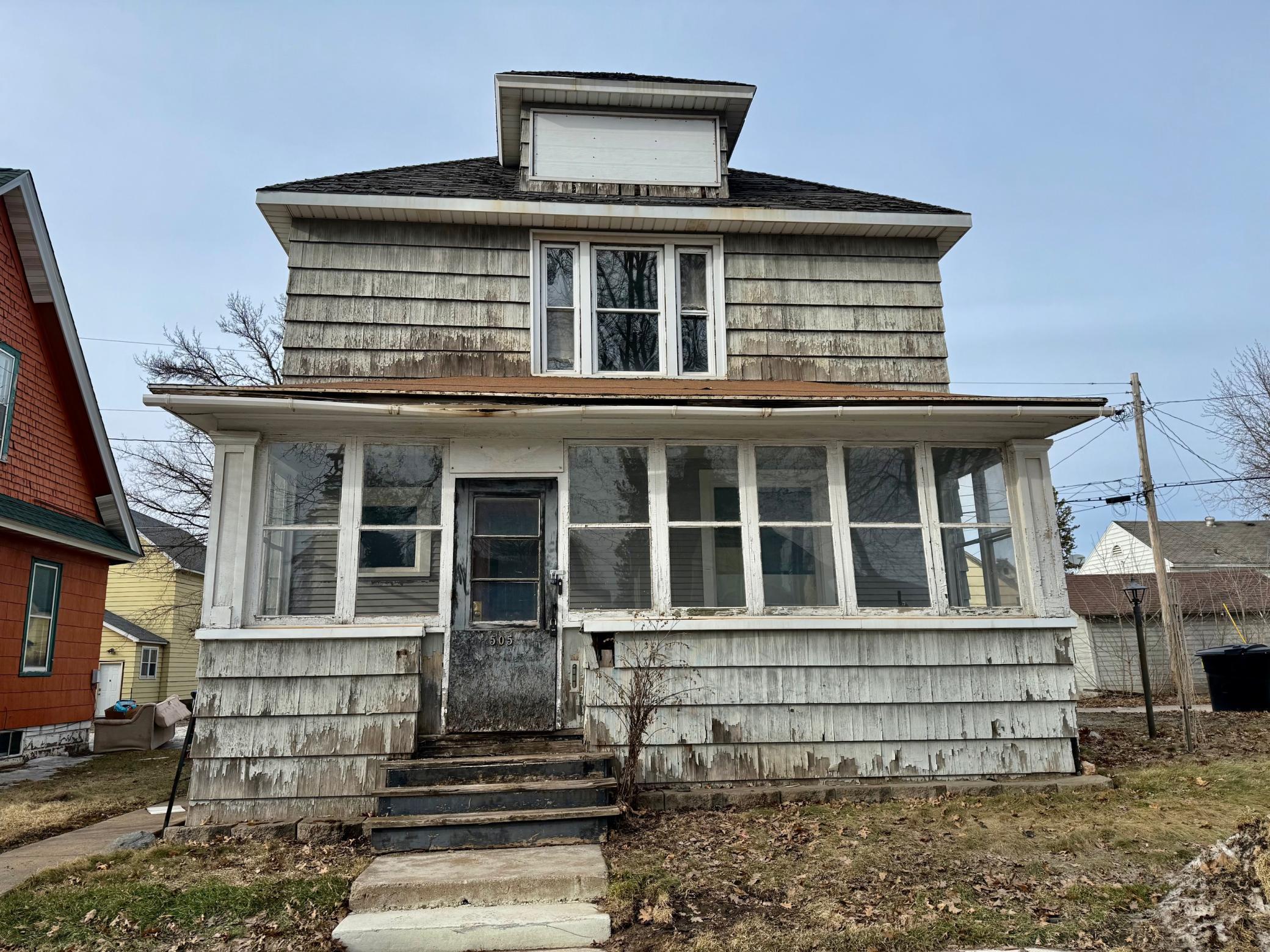 505 8 1/2 St S, Virginia, MN 55792