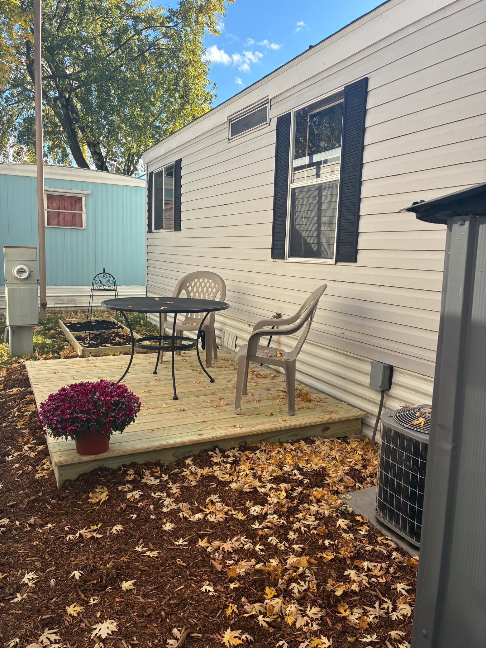 3020 Rice St #Trailer B16, Little Canada, MN 55113