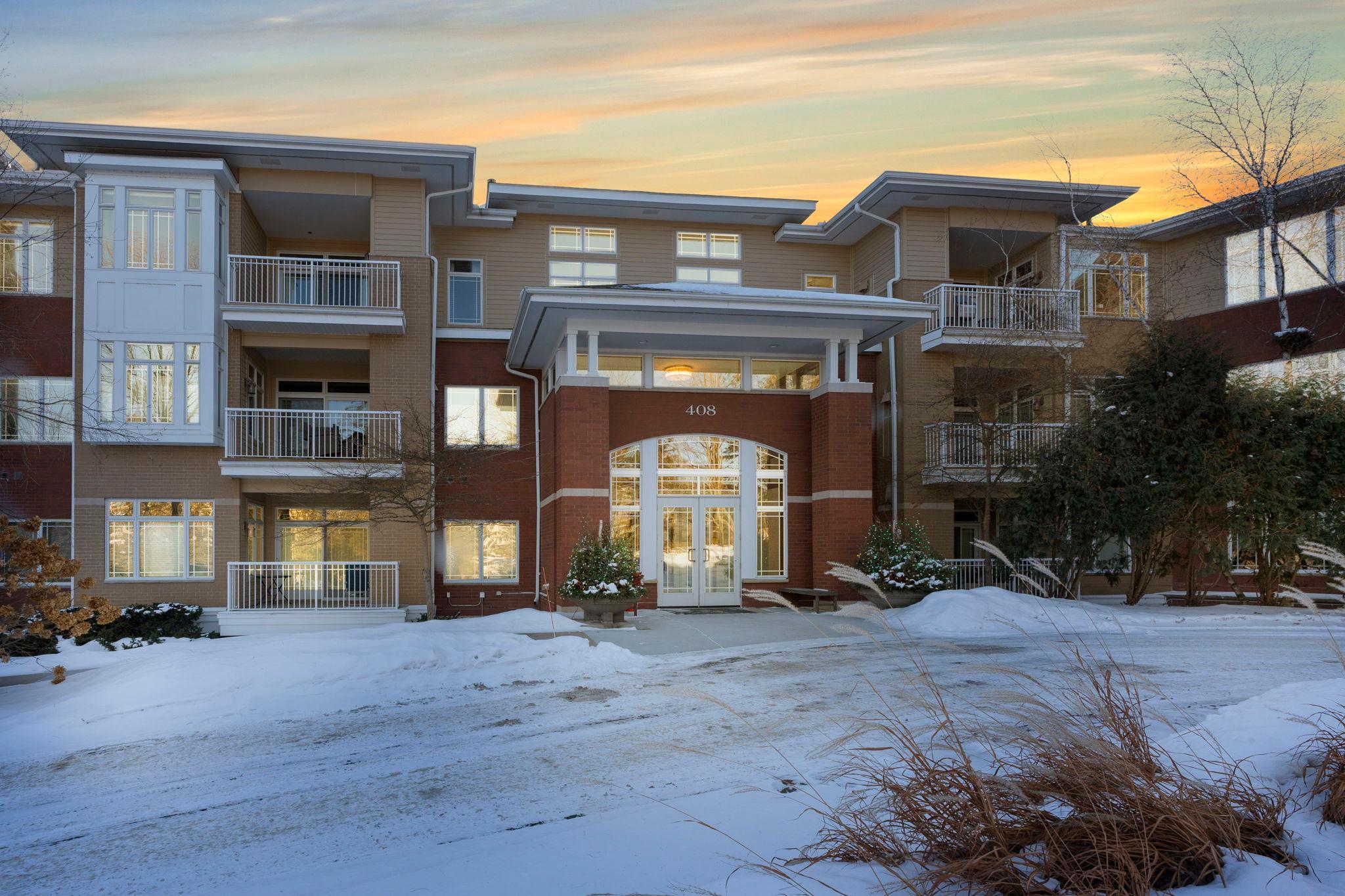 408 Parkers Lake Rd #107, Minnetonka, MN 55391