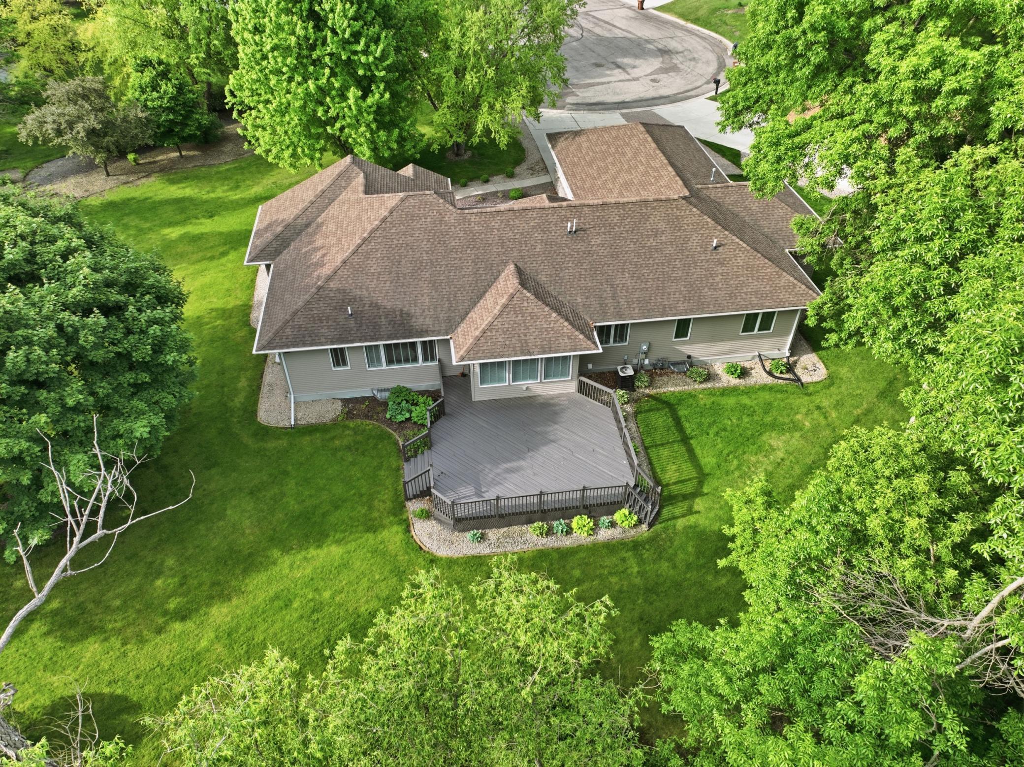 304 Lynsee Ln, Montevideo, MN 56265