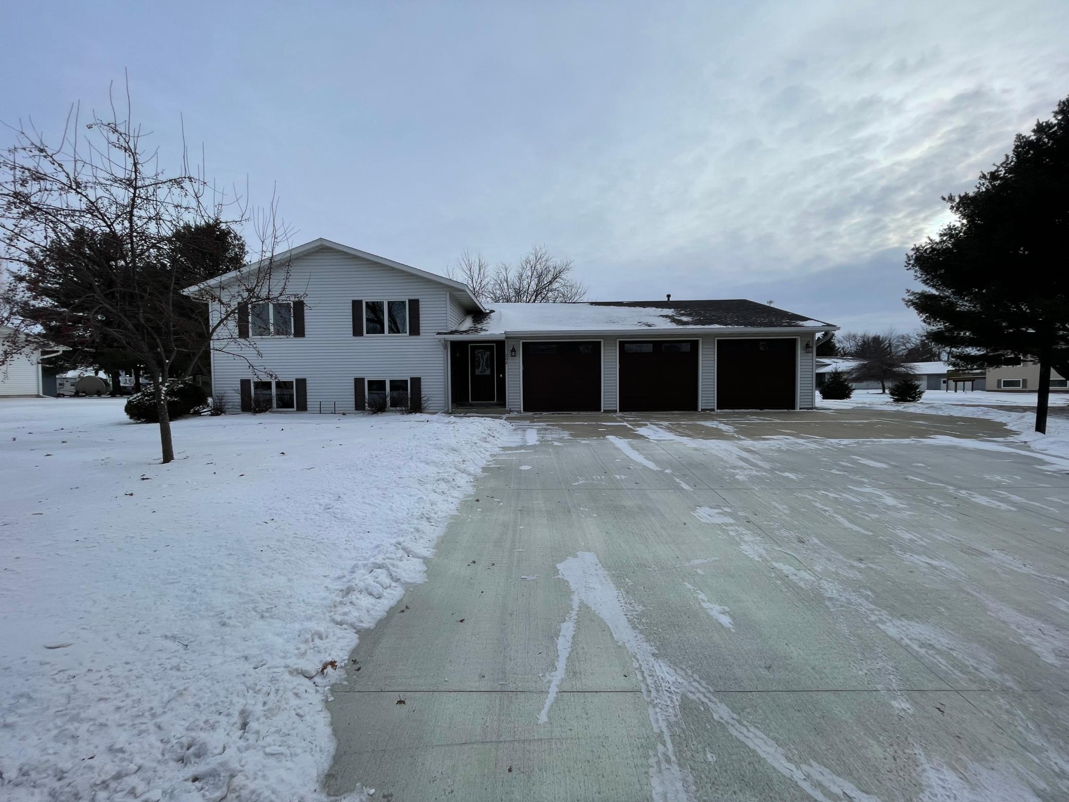 202 Minnesota St SE, Racine, MN 55967