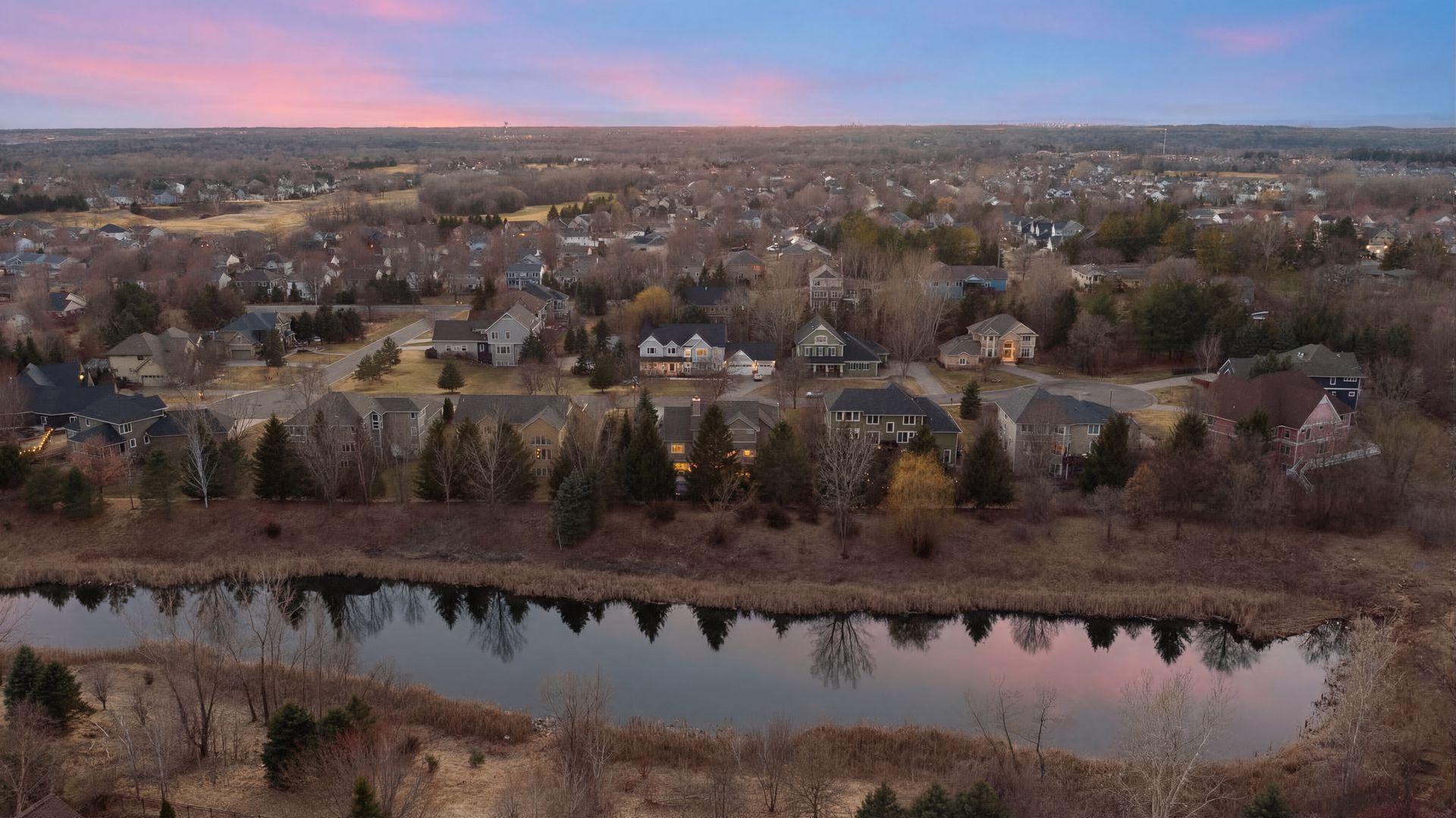 2655 Cottage Grove Pl, Woodbury, MN 55129