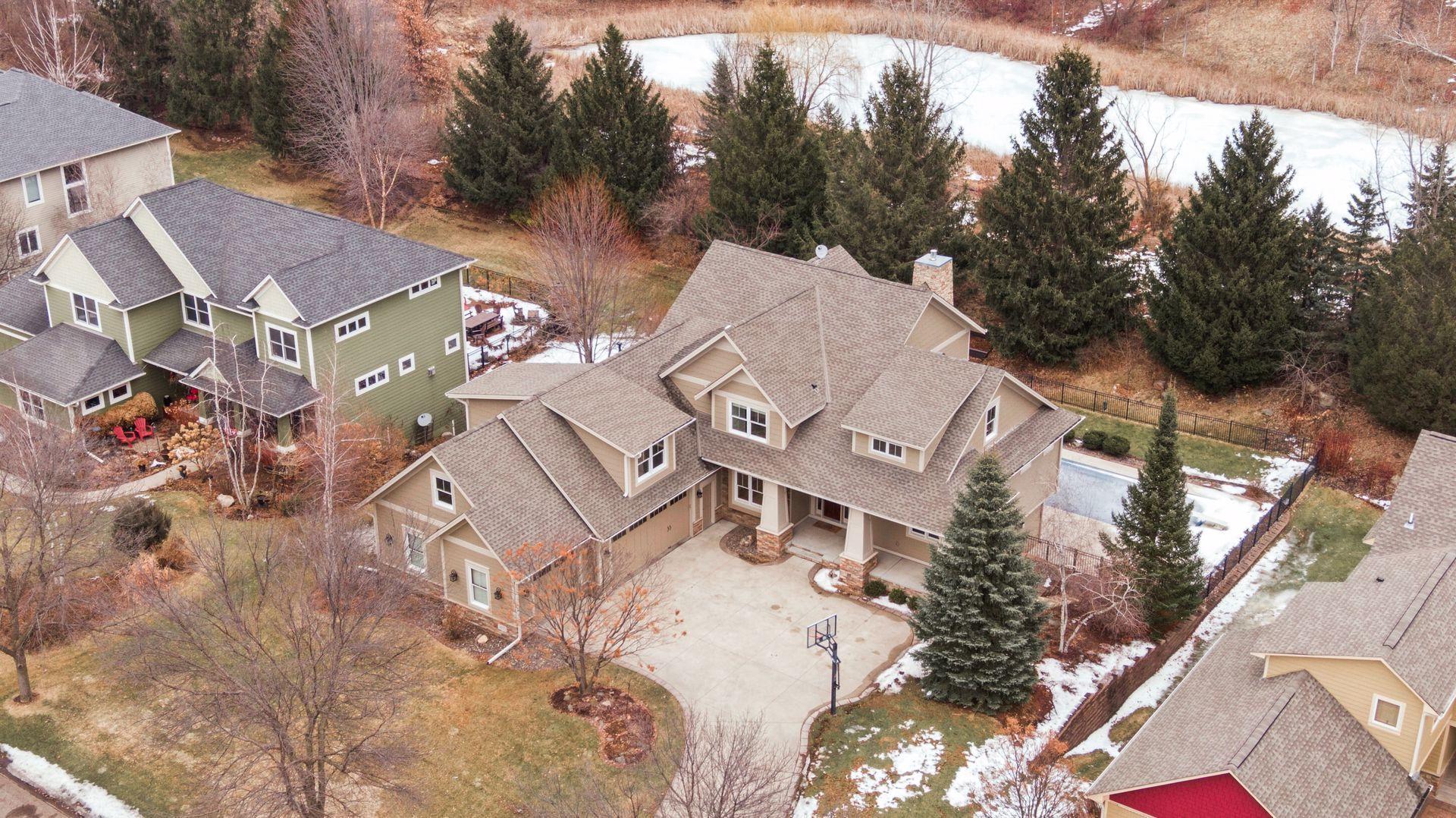 2655 Cottage Grove Pl, Woodbury, MN 55129