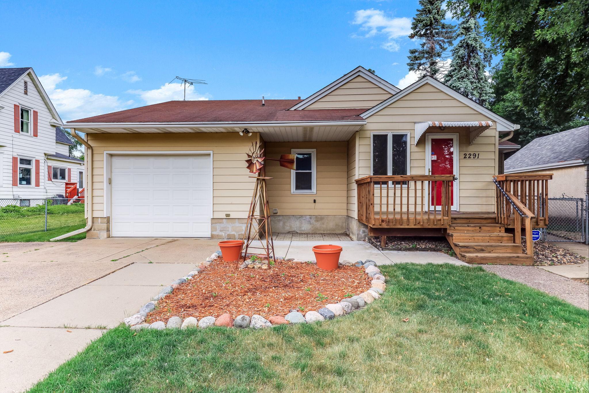 2291 Rockwood Ave, Saint Paul, MN 55116