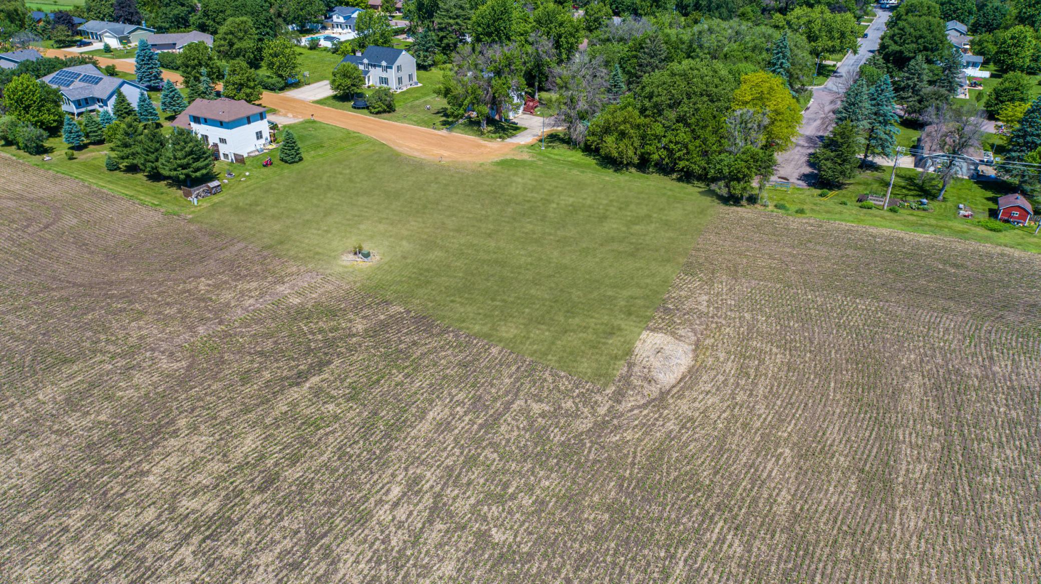 124 Kaukis Dr, Le Sueur, MN 56058