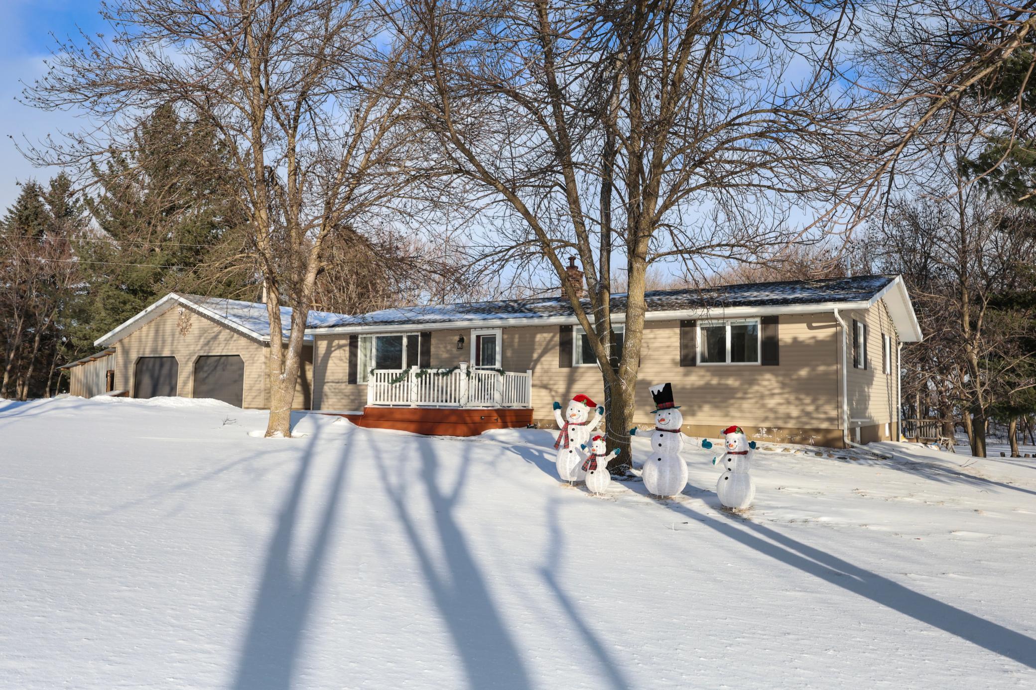 21276 County Road 7, Saint Augusta, MN 56301