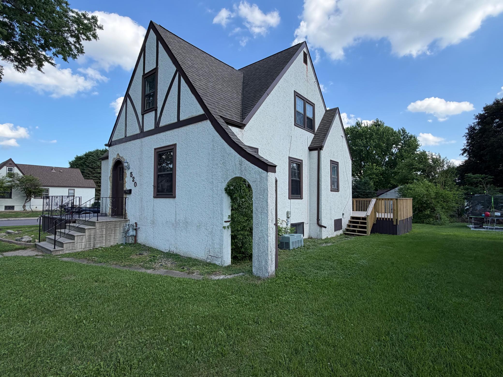 520 E Blue Earth Ave, Fairmont, MN 56031