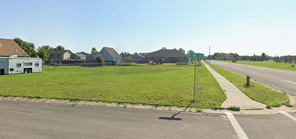 829 9th Ave SW, Perham, MN 56573