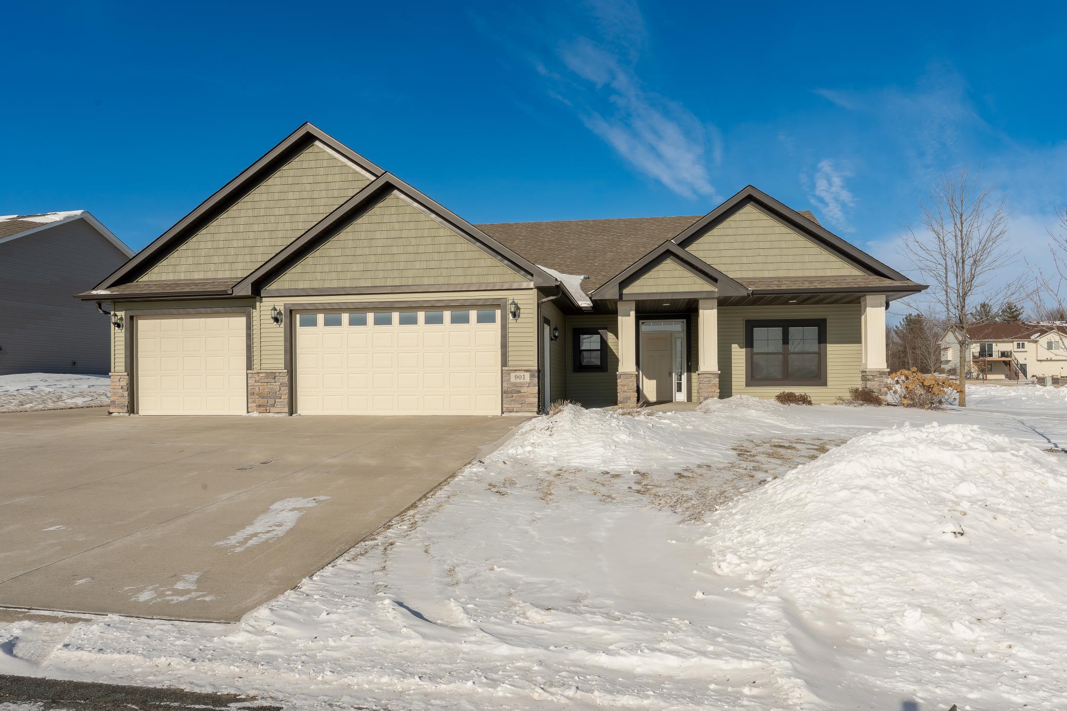 901 Emily Ct NE, Montgomery, MN 56069