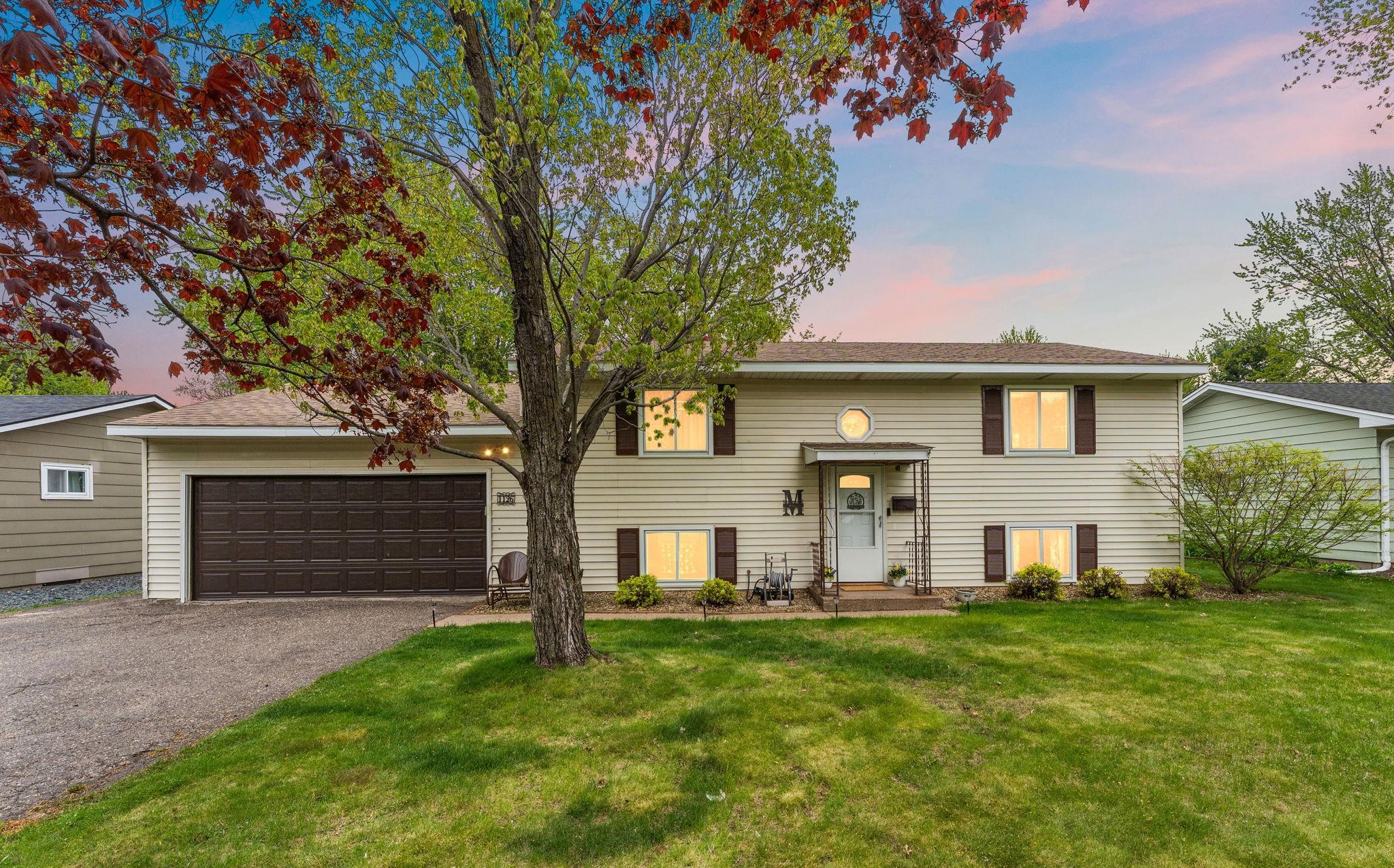 1126 Lincoln Ave, Saint Paul Park, MN 55071
