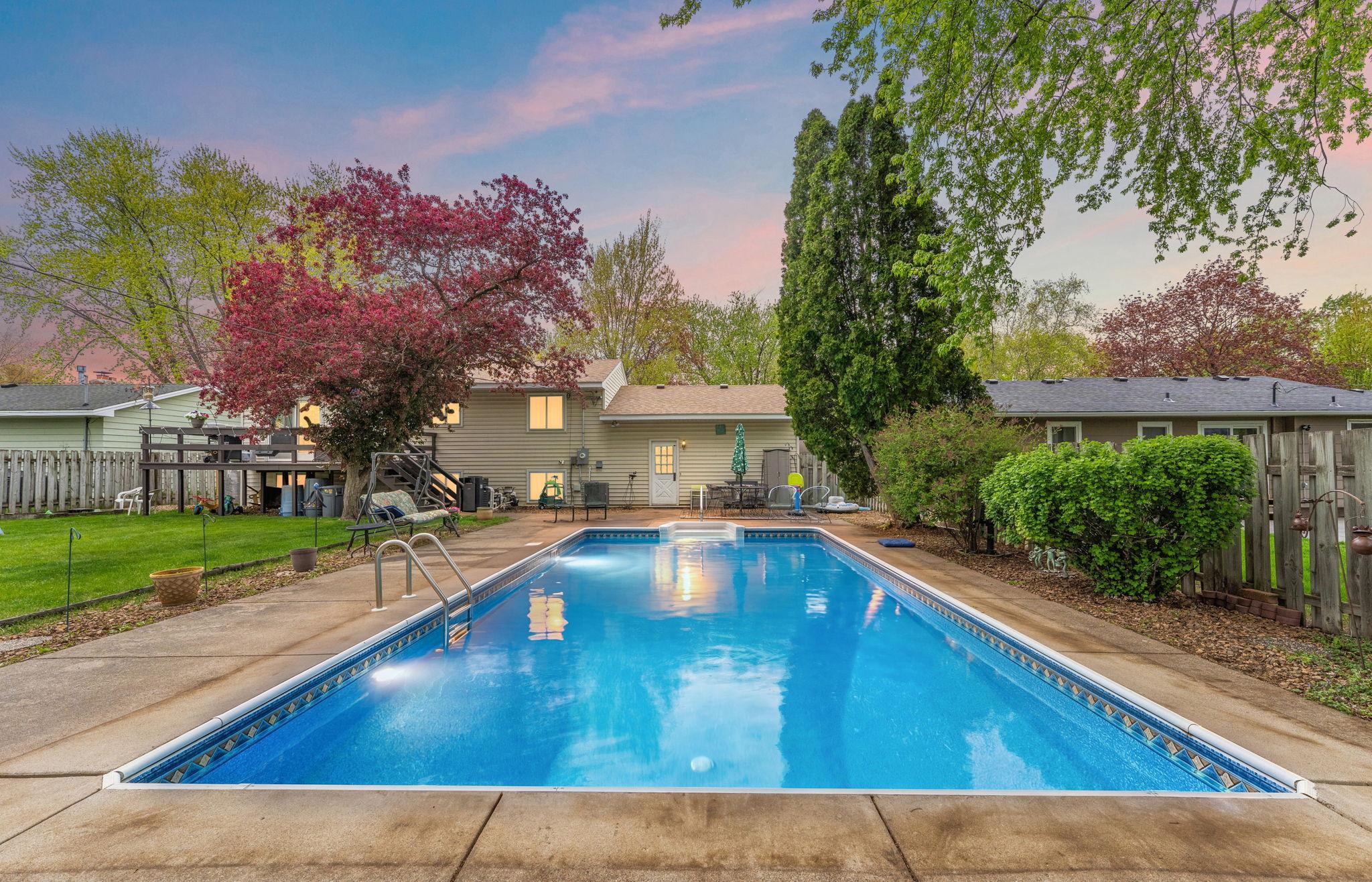1126 Lincoln Ave, Saint Paul Park, MN 55071