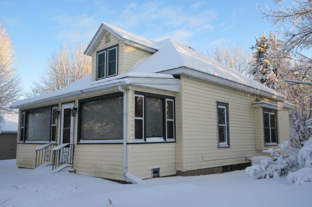 516 Lake Ave E, Ladysmith, WI 54848