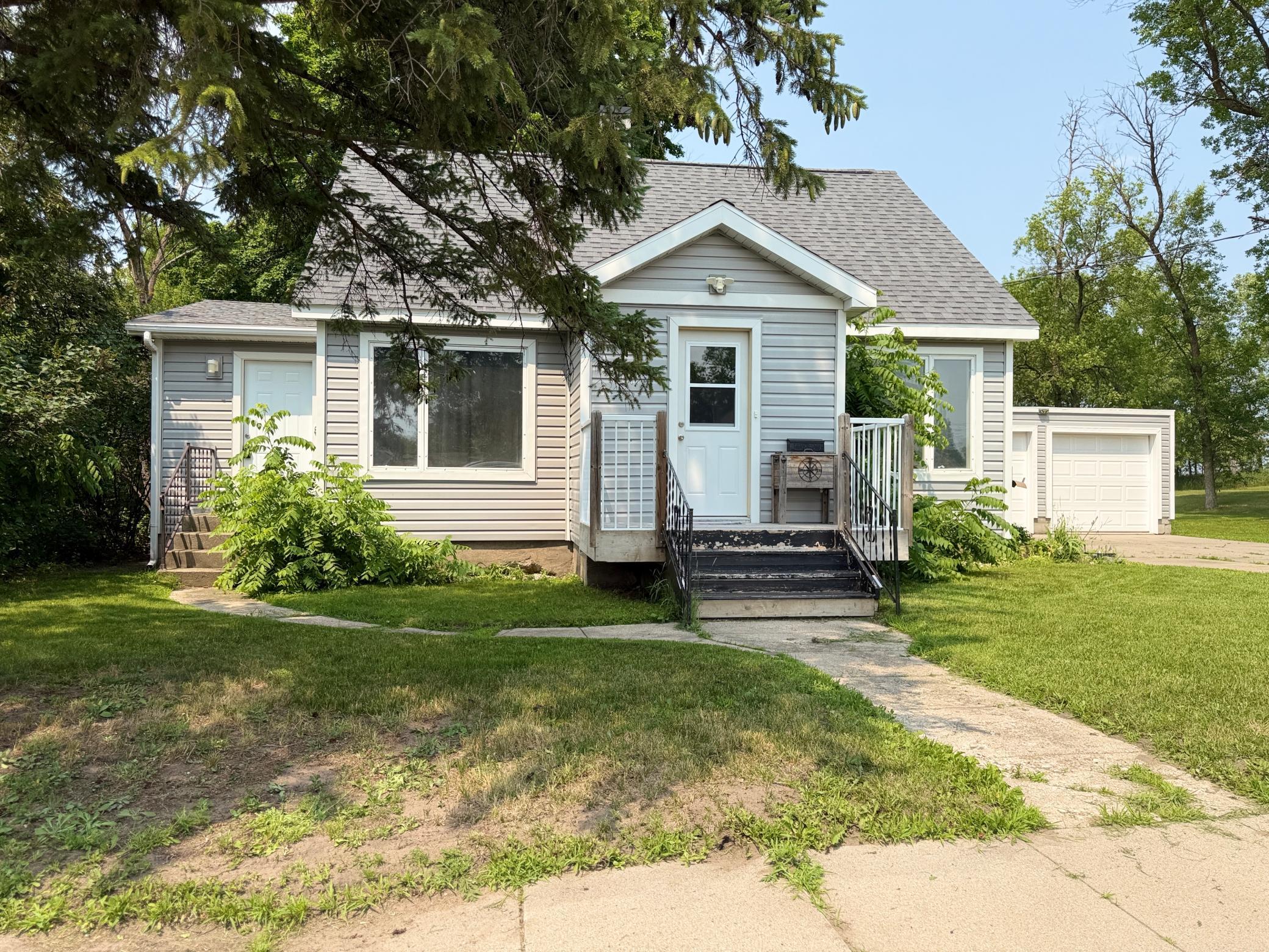 309 Washington Ave NE, Fertile, MN 56540