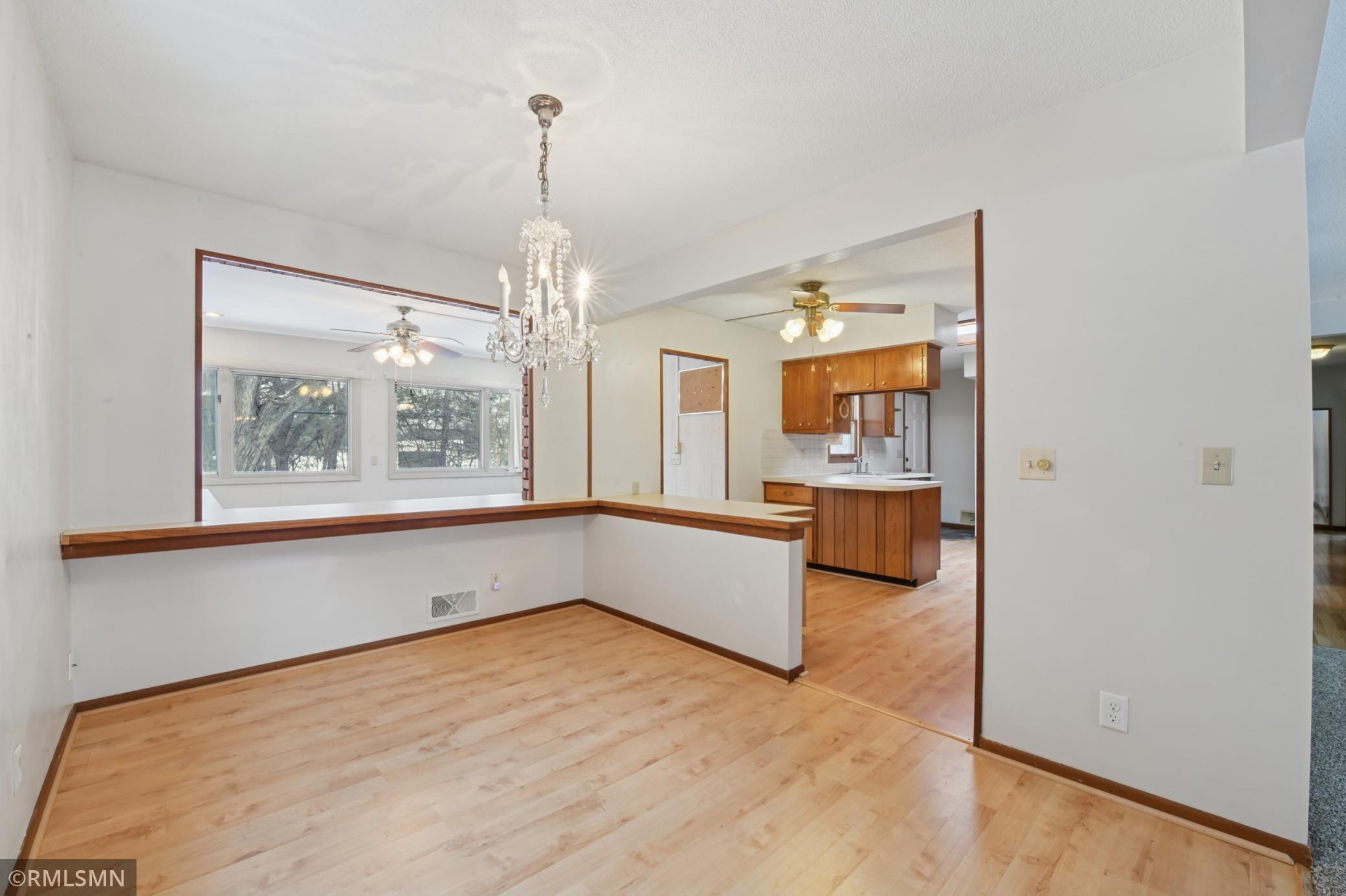3062 Woodlark Ln, Eagan, MN 55121