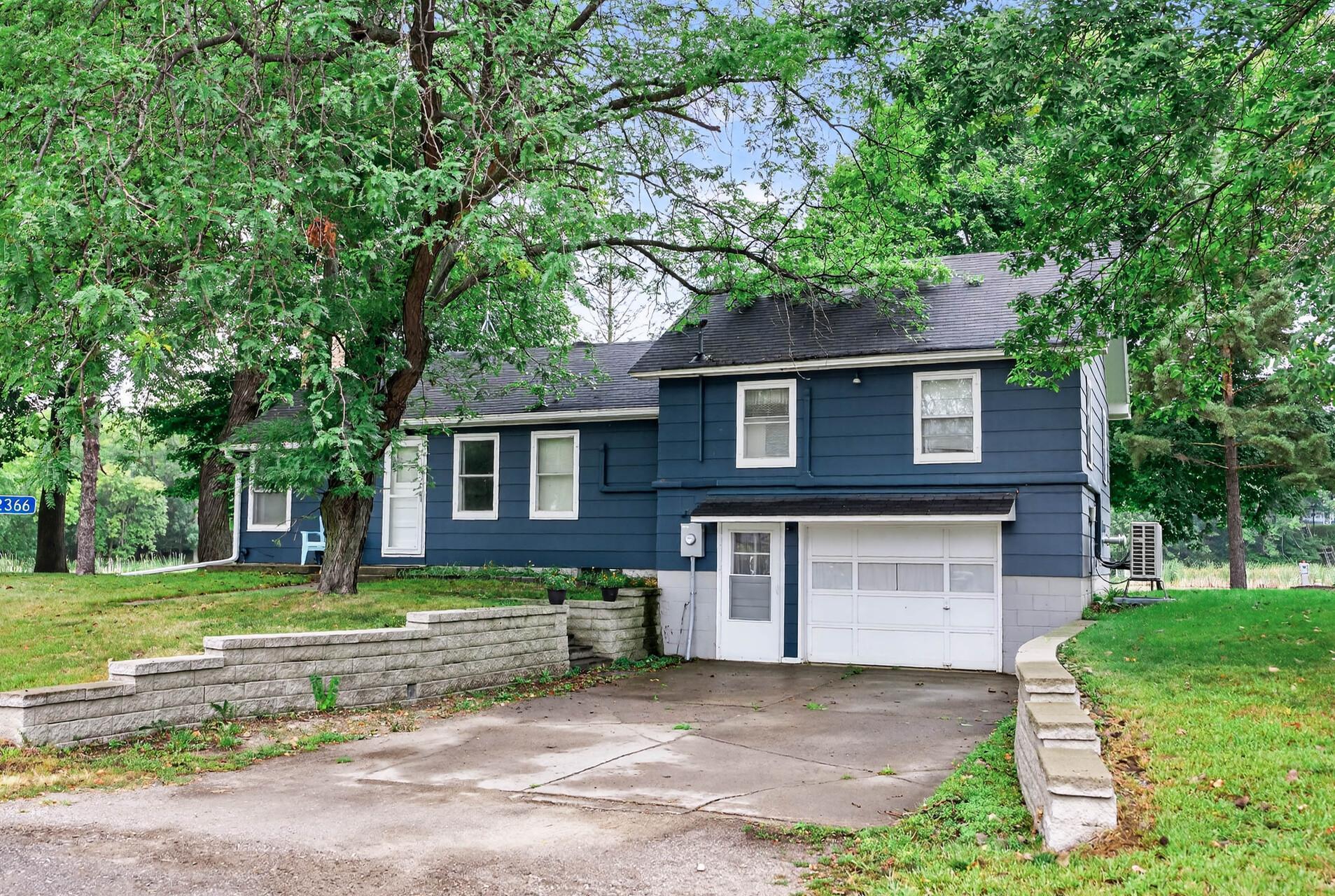 2366 Augusta Rd, South Haven, MN 55382