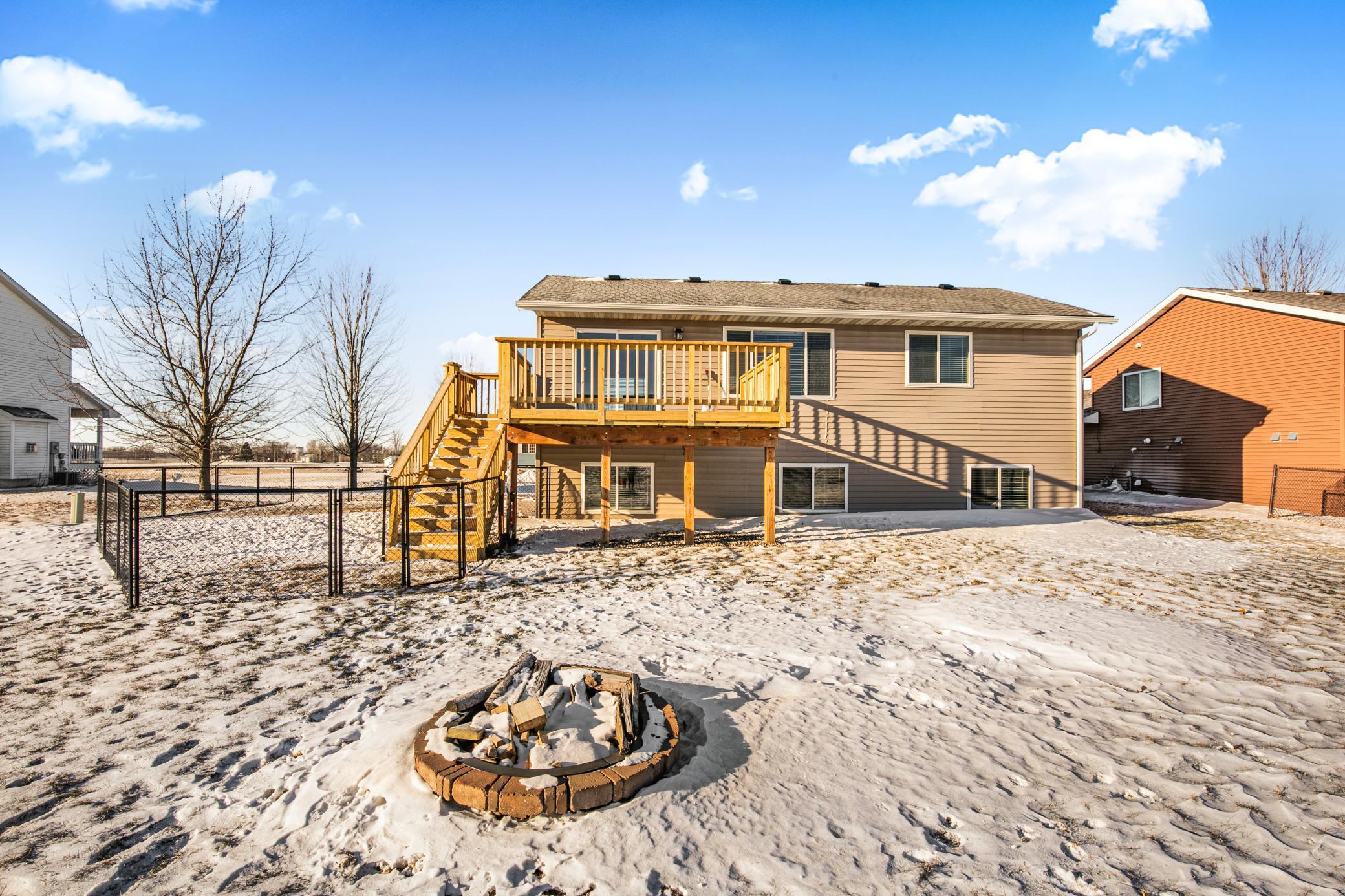 120 Shire Rd N, Watkins, MN 55389