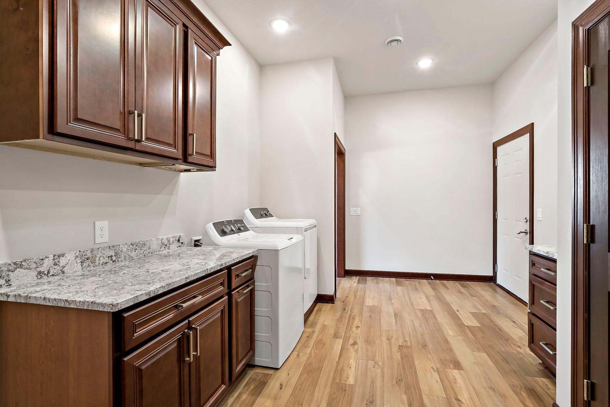1013 Birch Ave NE, Montgomery, MN 56069