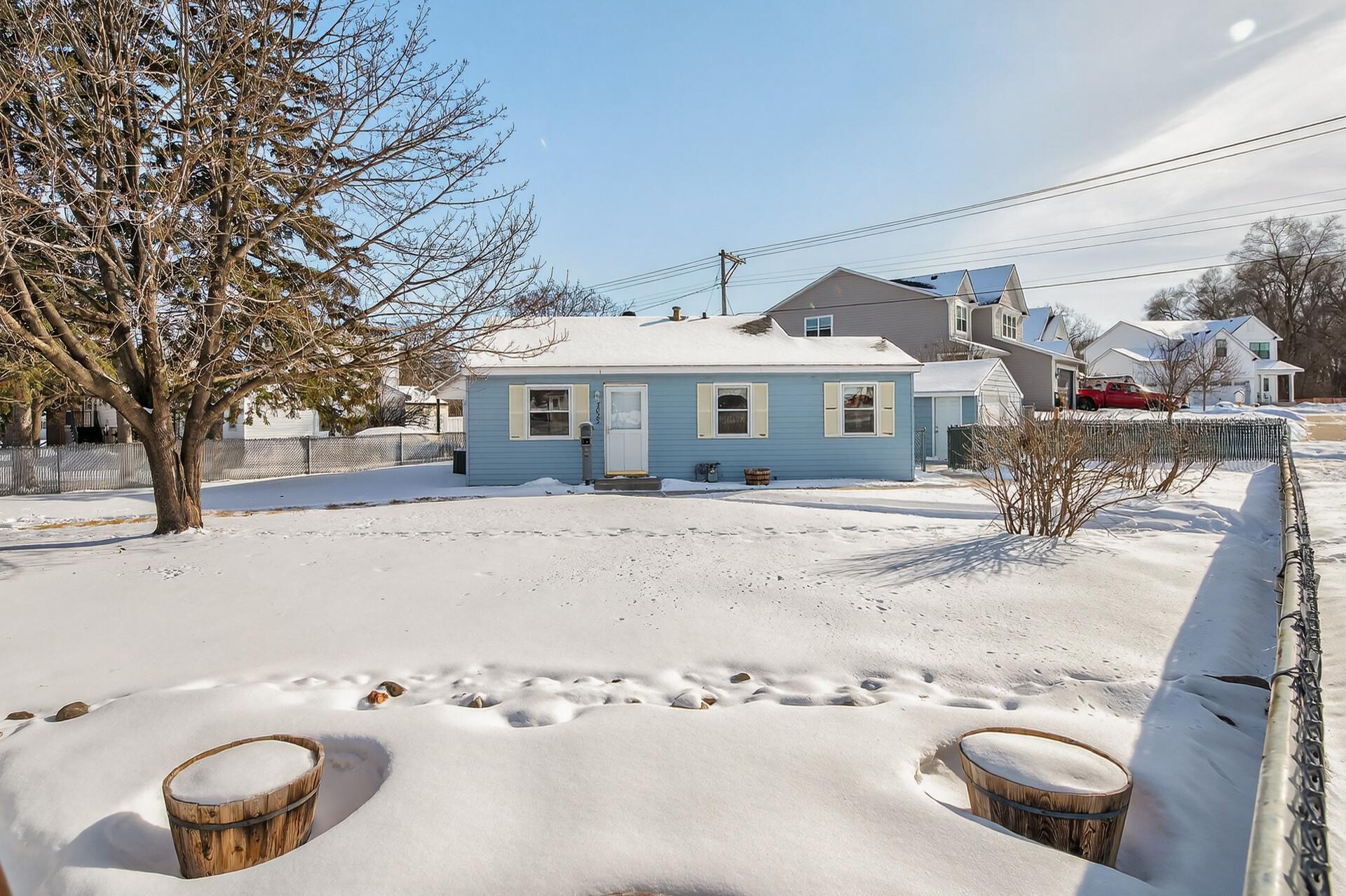 7023 52nd Ave N, Crystal, MN 55428