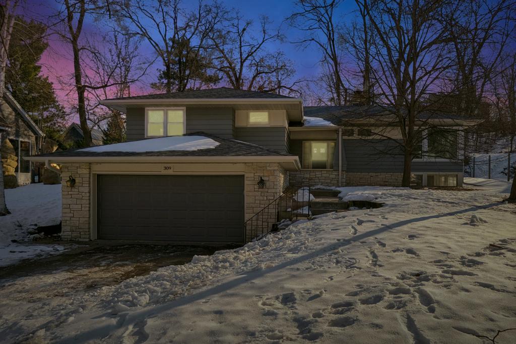 309 Westwood Dr S, Golden Valley, MN 55416