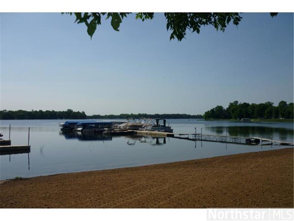 516 Dew Drop Ln, Center City, MN 55012