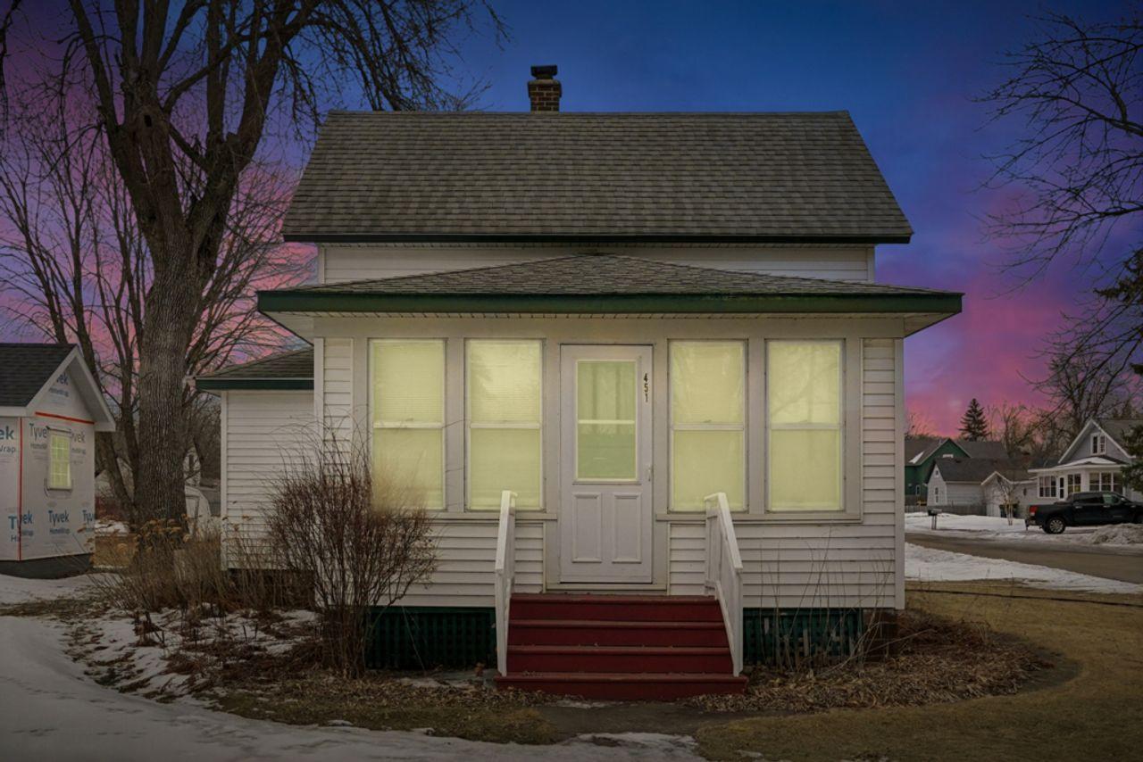 451 2nd St E, Hector, MN 55342
