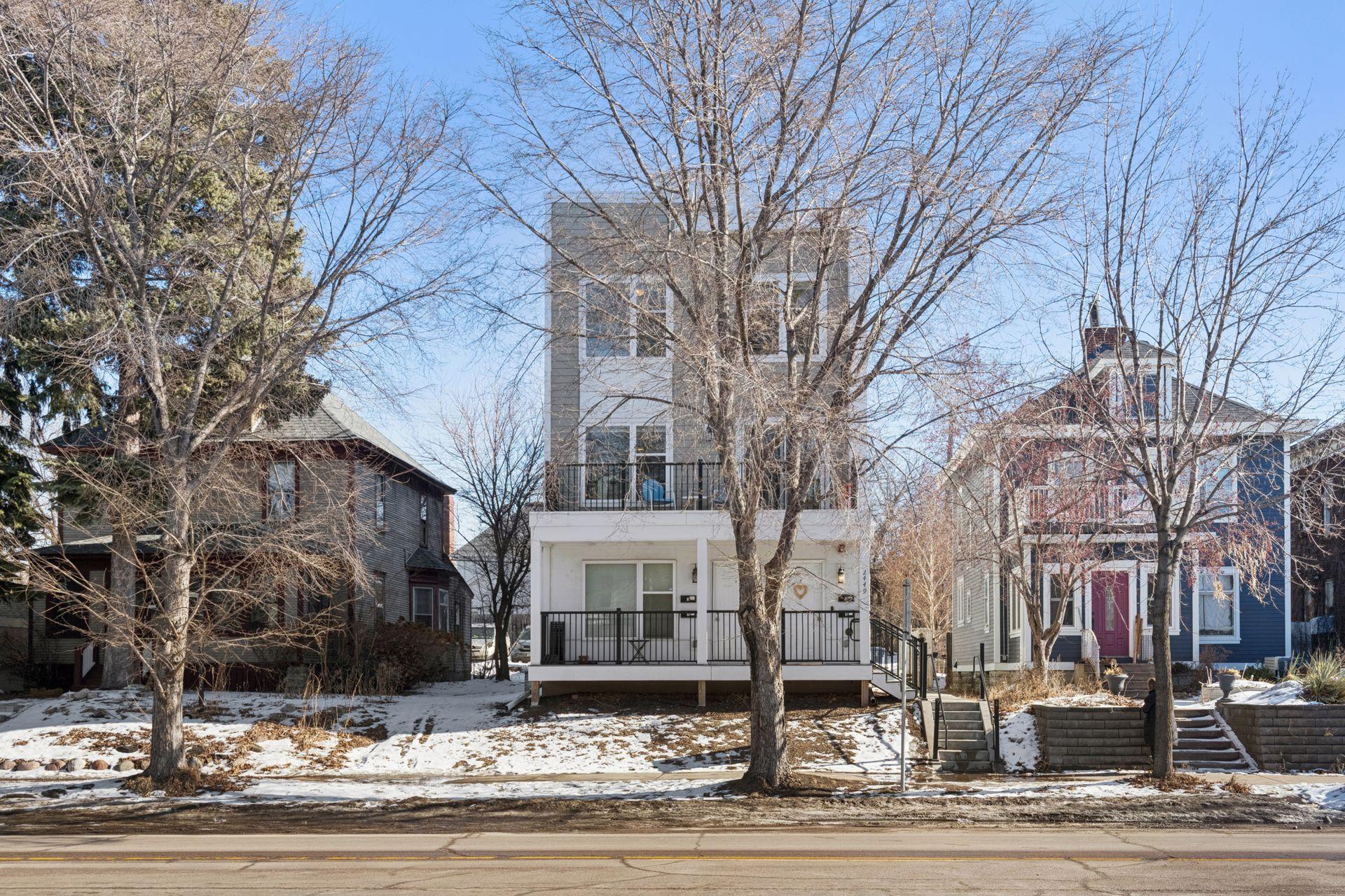 2449 Lyndale Ave S, Minneapolis, MN 55405