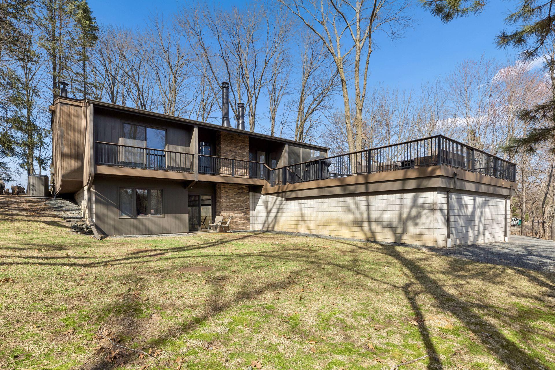 12 S Long Lake Trl, North Oaks, MN 55127