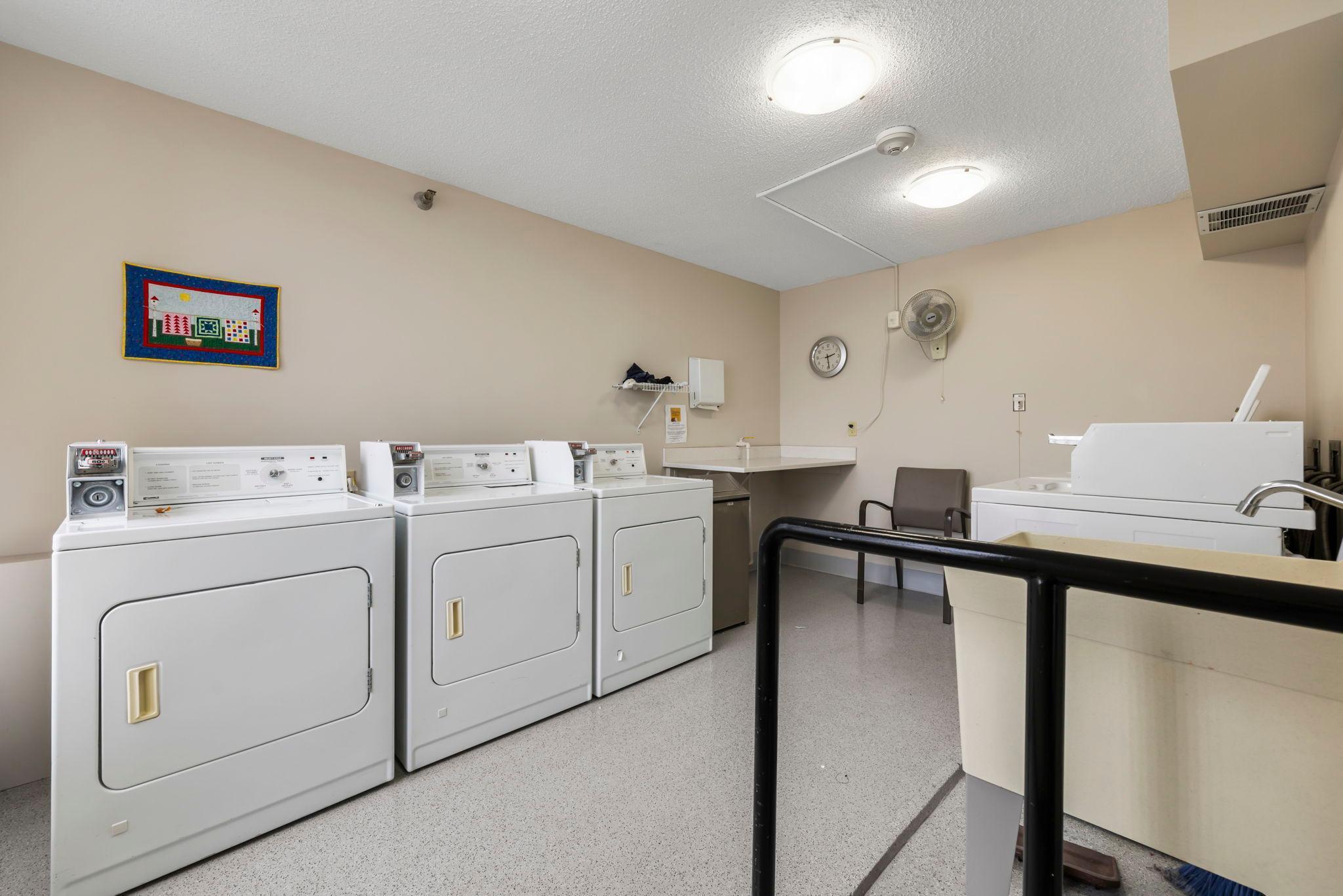7600 Golden Valley Rd #411, Golden Valley, MN 55427