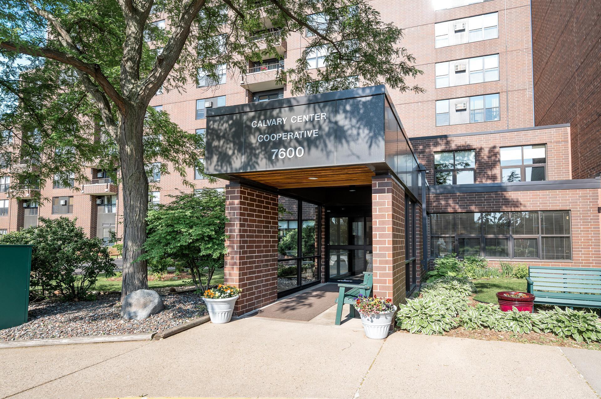 7600 Golden Valley Rd #411, Golden Valley, MN 55427