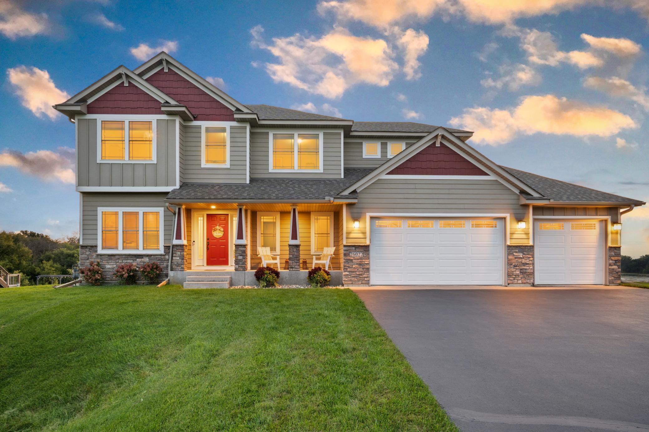 26022 Sunset Dr, Chisago City, MN 55013
