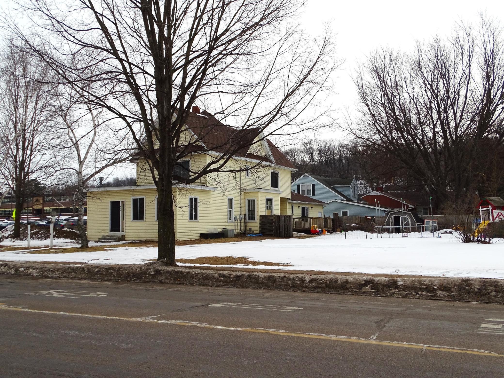 515 E Prospect St, Durand, WI 54736