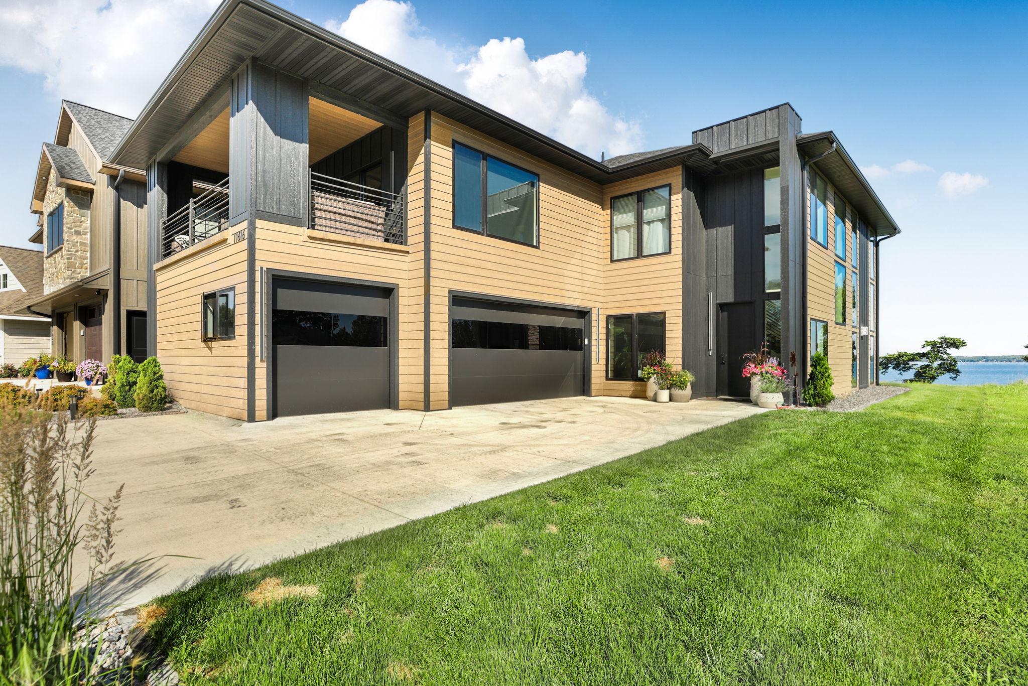 11616 Indian Beach Rd, Spicer, MN 56288
