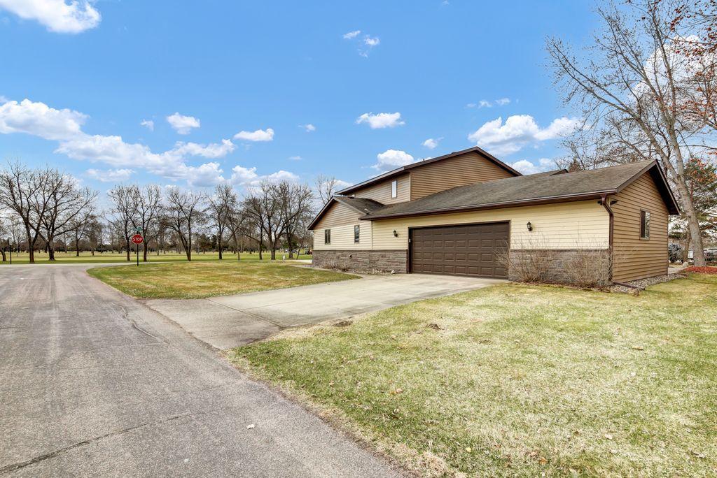 17473 Fairway Cir, Cold Spring, MN 56320