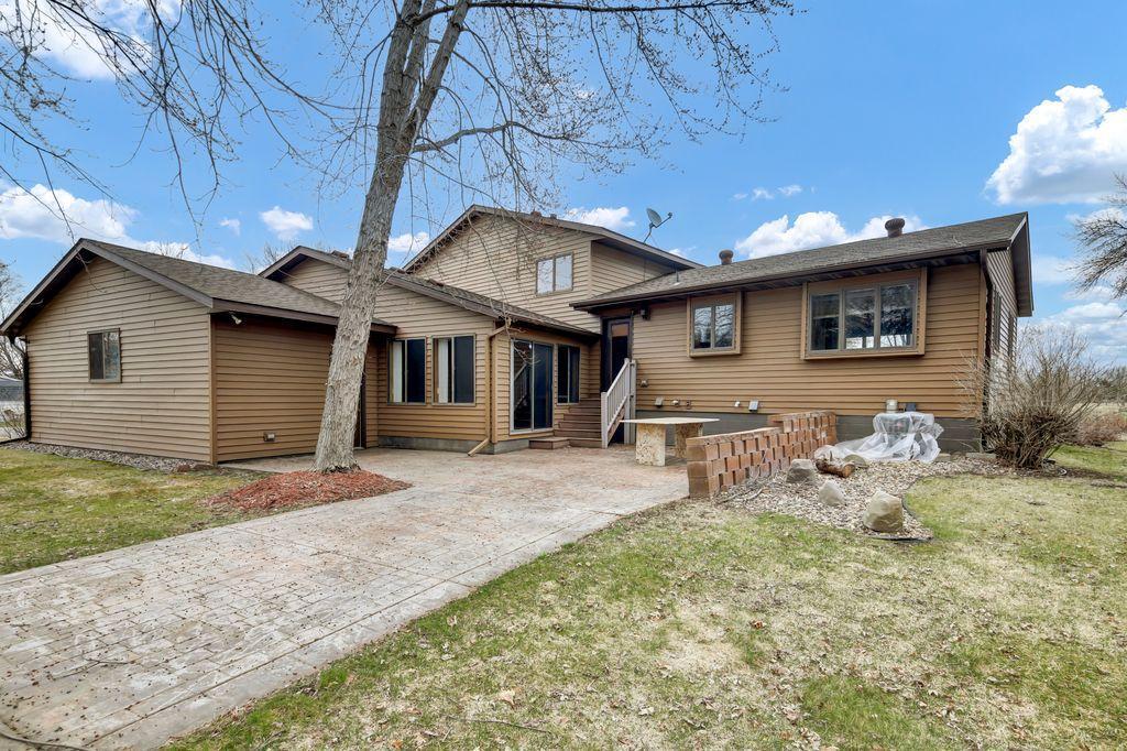 17473 Fairway Cir, Cold Spring, MN 56320