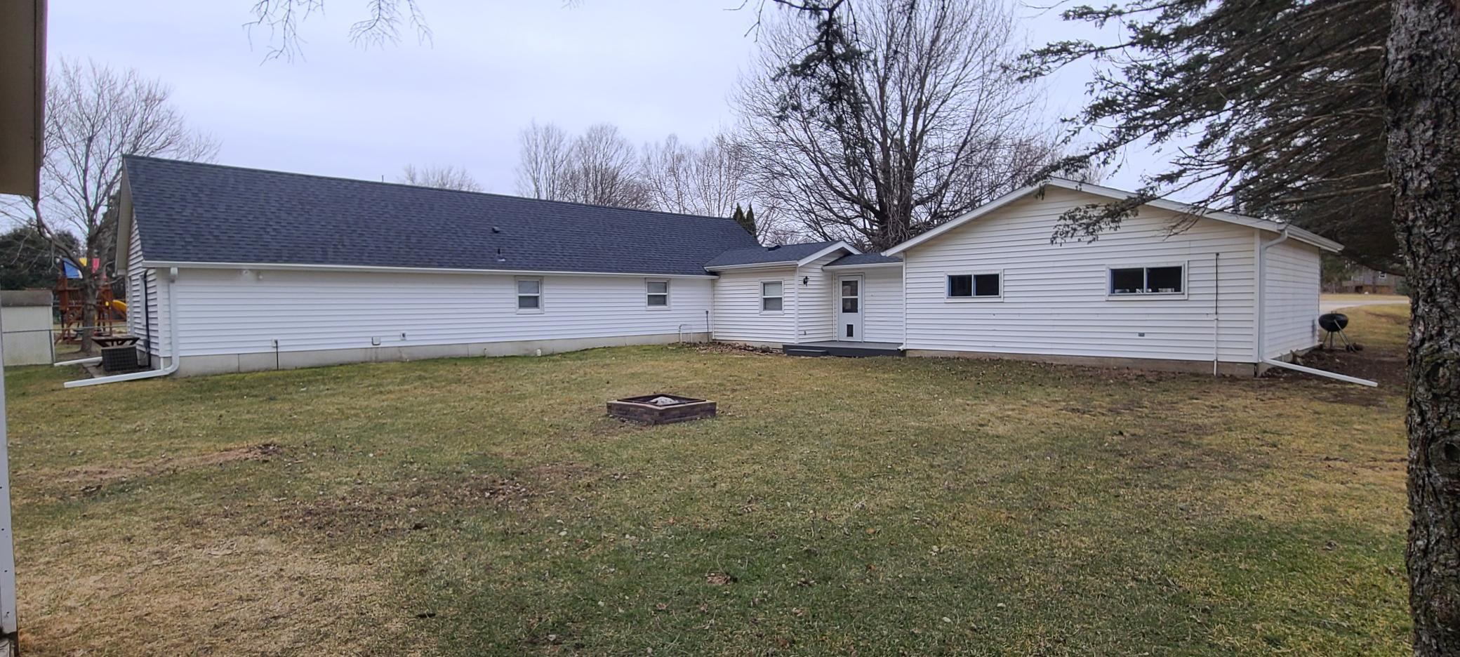 108 Harrison Ave SE, Racine, MN 55967