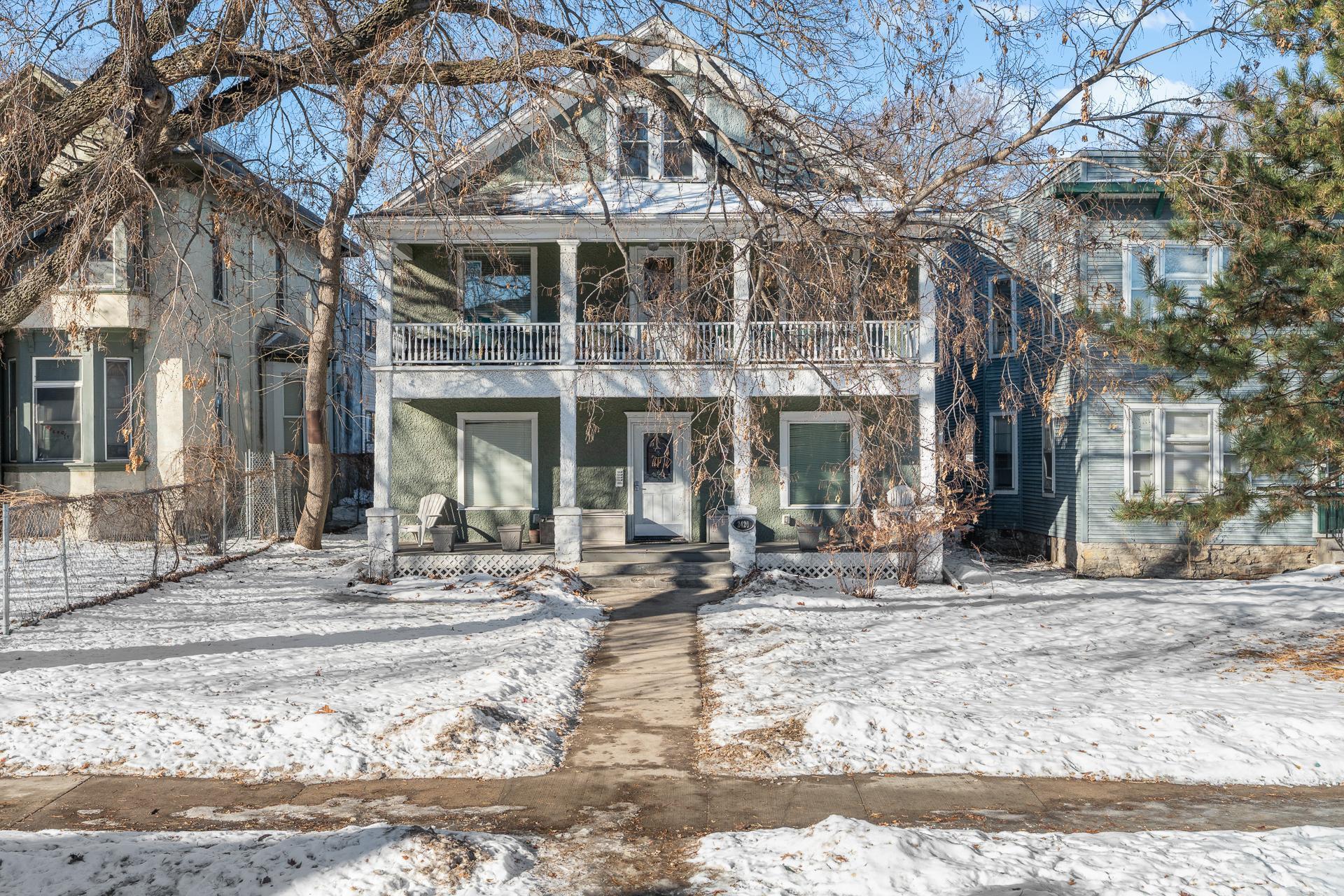 2420 4th Ave S, Minneapolis, MN 55404