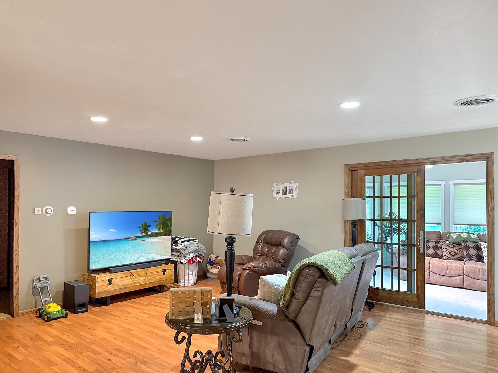 3033 Redwood Ave, Slayton, MN 56172