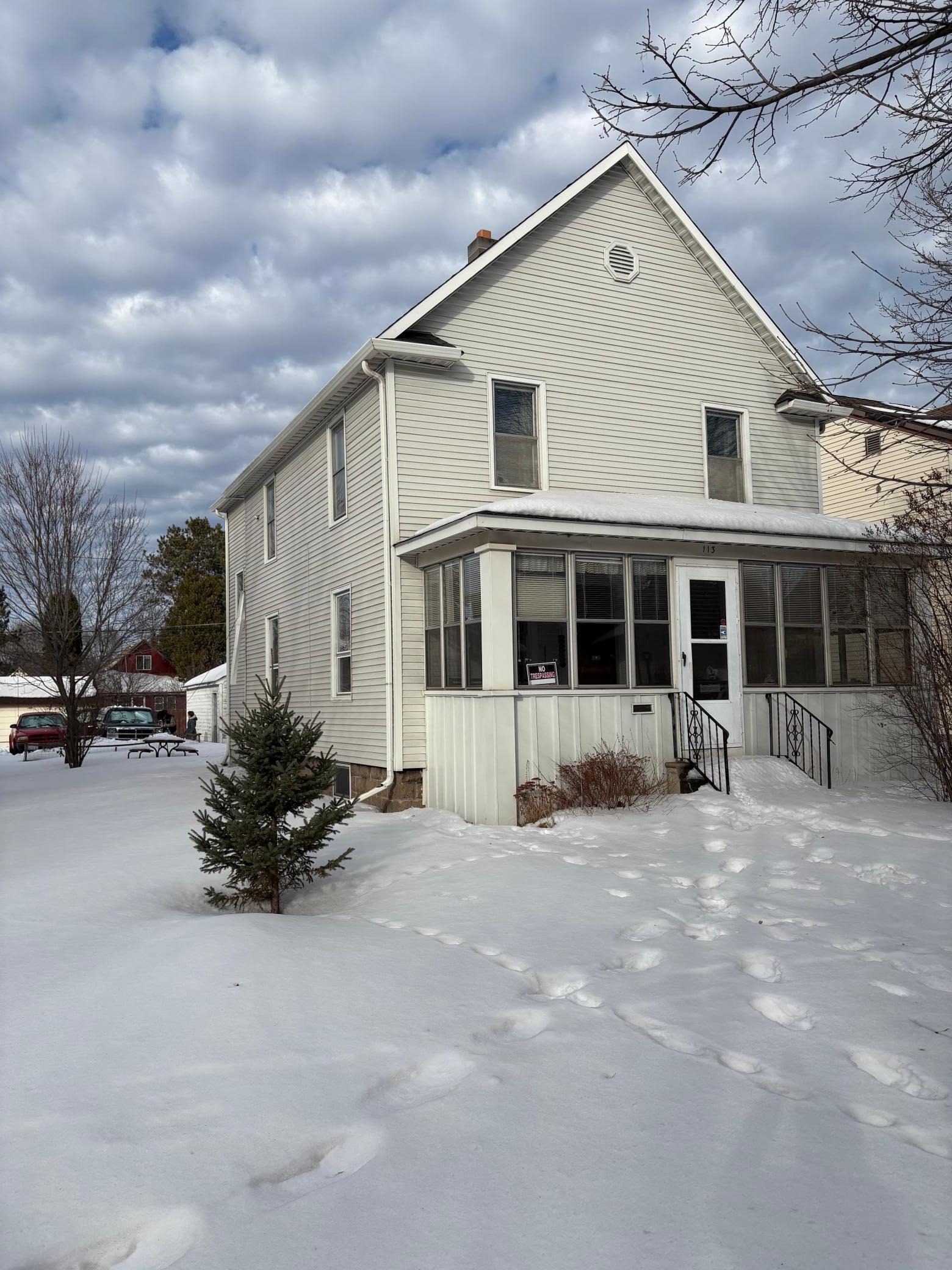 113 5th St S, Virginia, MN 55792